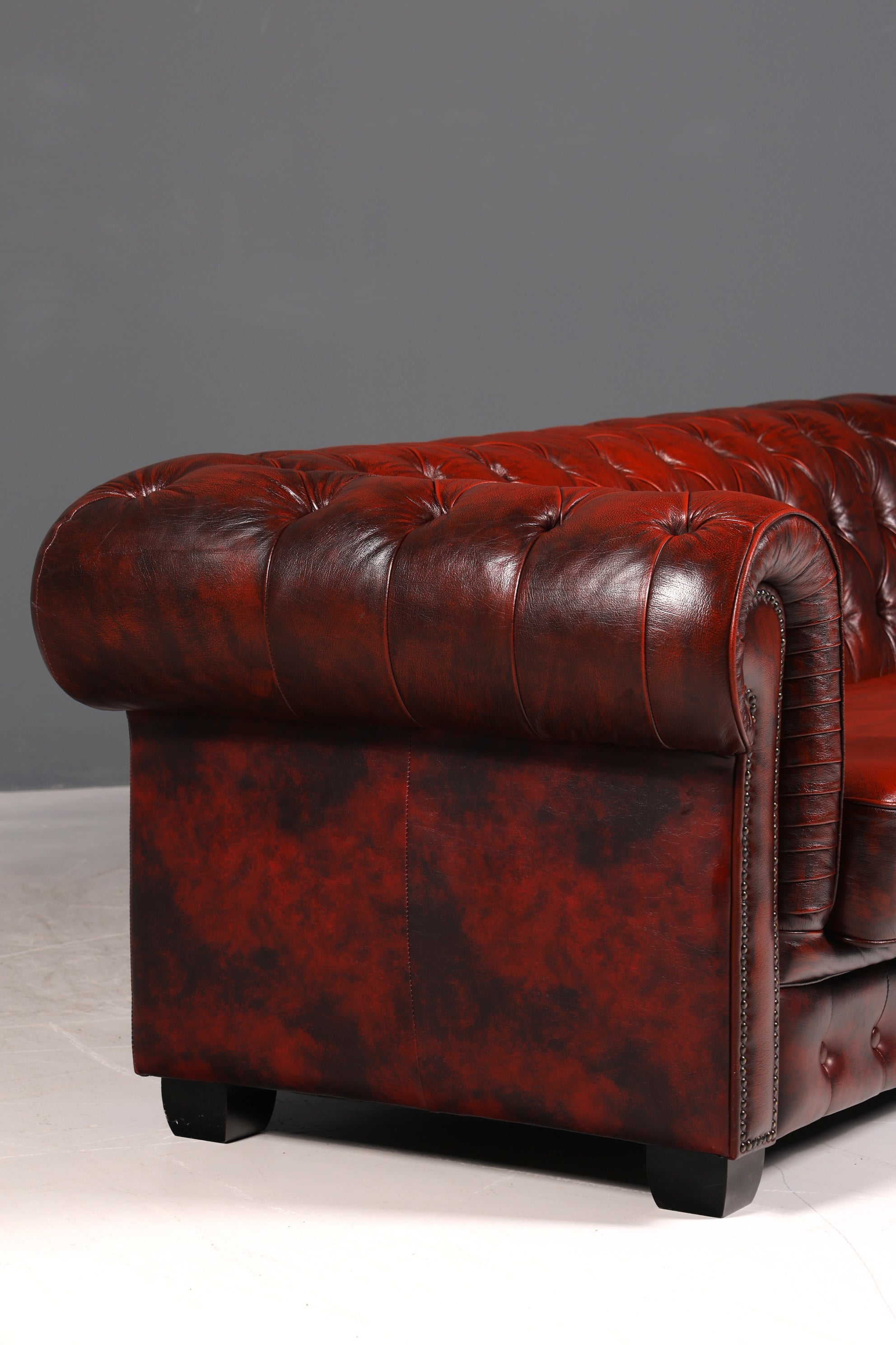 F956 Finish cm Wunderschönes Original Chesterfield Sofa 3- Sitzer echt Leder Oxblood Couch Englisch