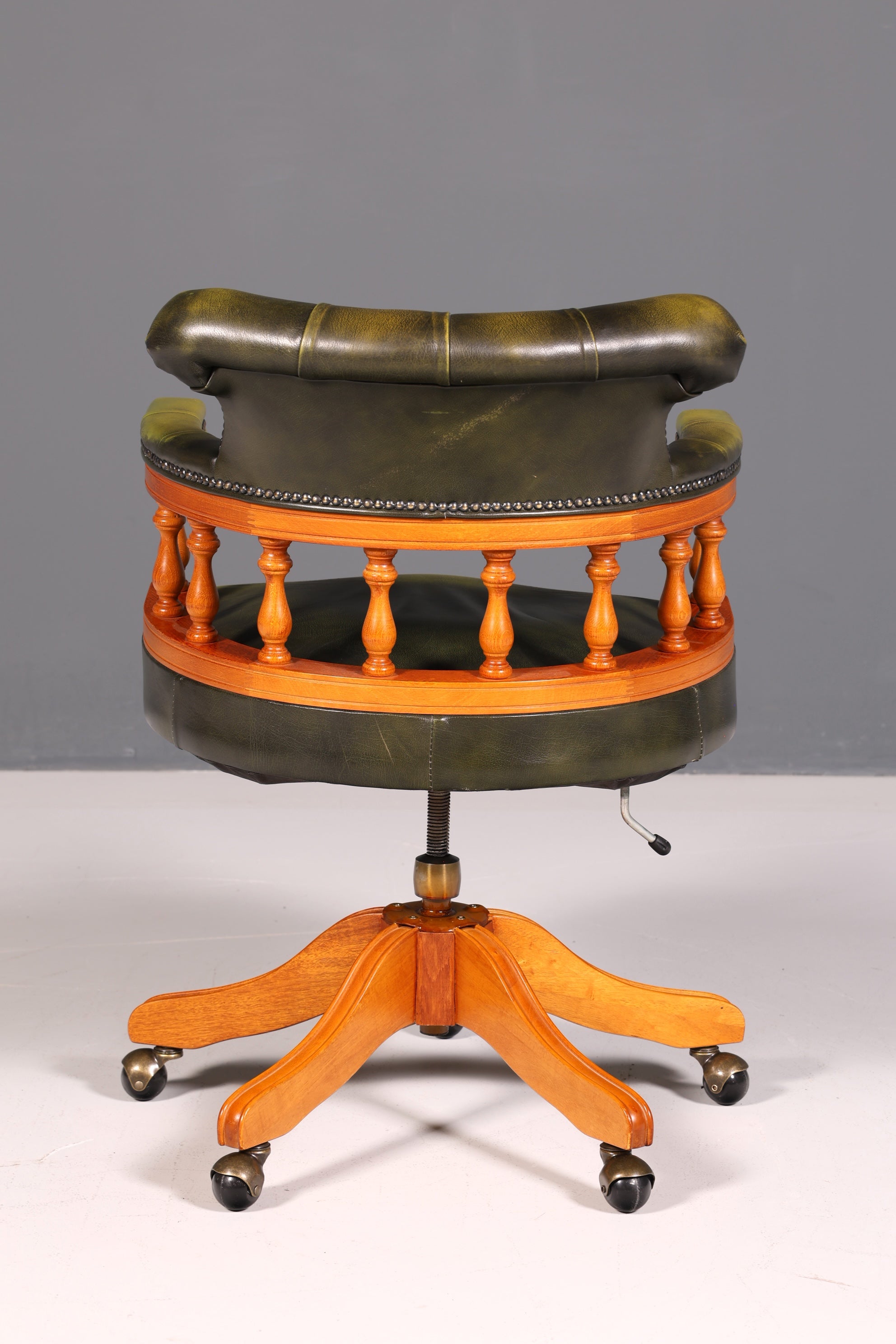Original Chesterfield Centurion Captain Chair Englisch Grün Echt Leder Sessel Armlehnsessel
