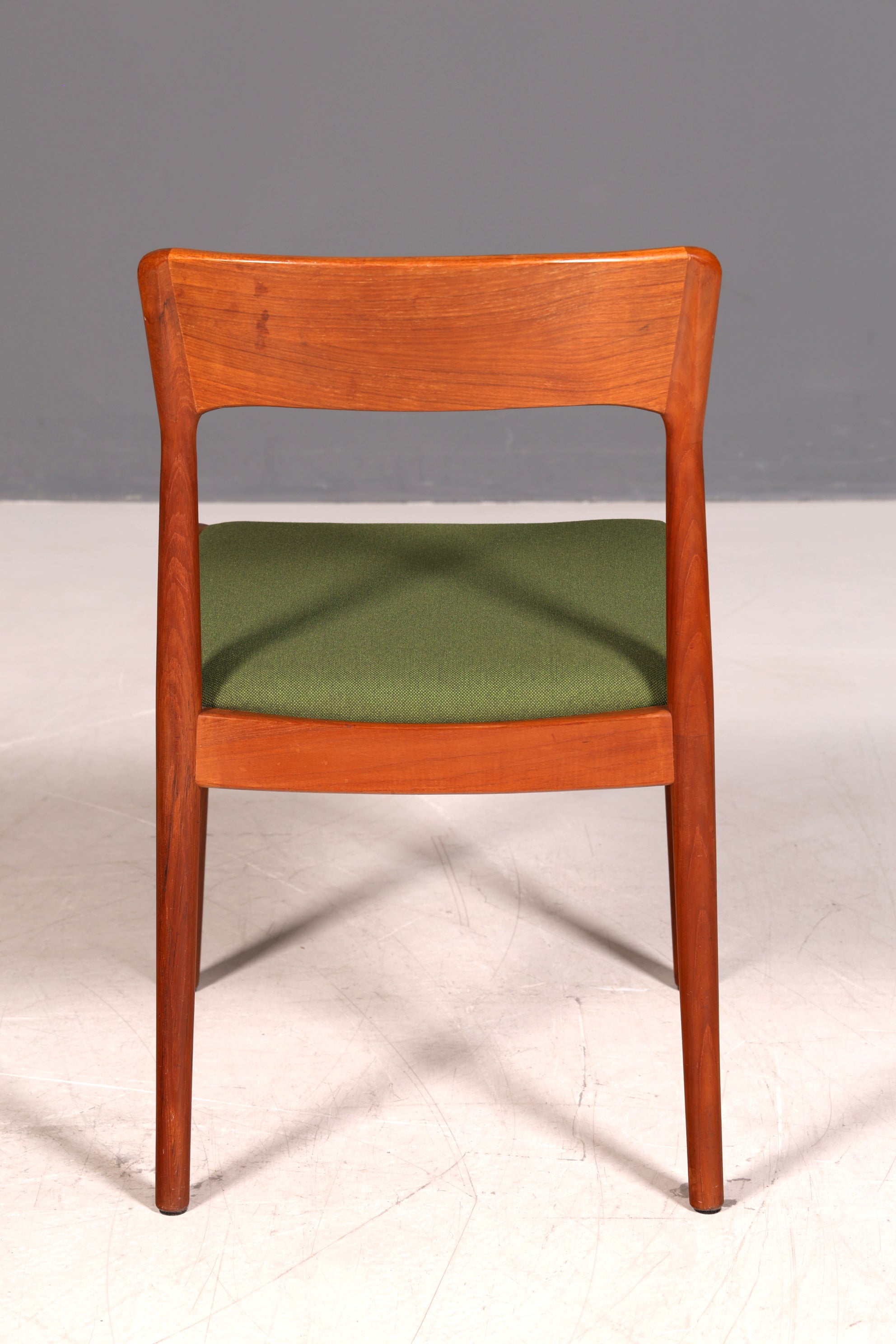 Mid Century Esszimmerstuhl Teakholz Henning Kjærnulf Korup Stolefabrik 60er Dänisch