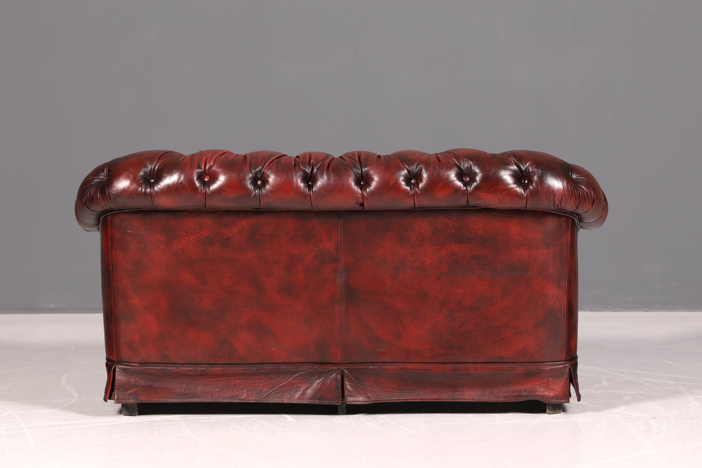 Wunderschönes Original Chesterfield 2-Sitzer Sofa Englische Leder Couch England Polstersofa Antik