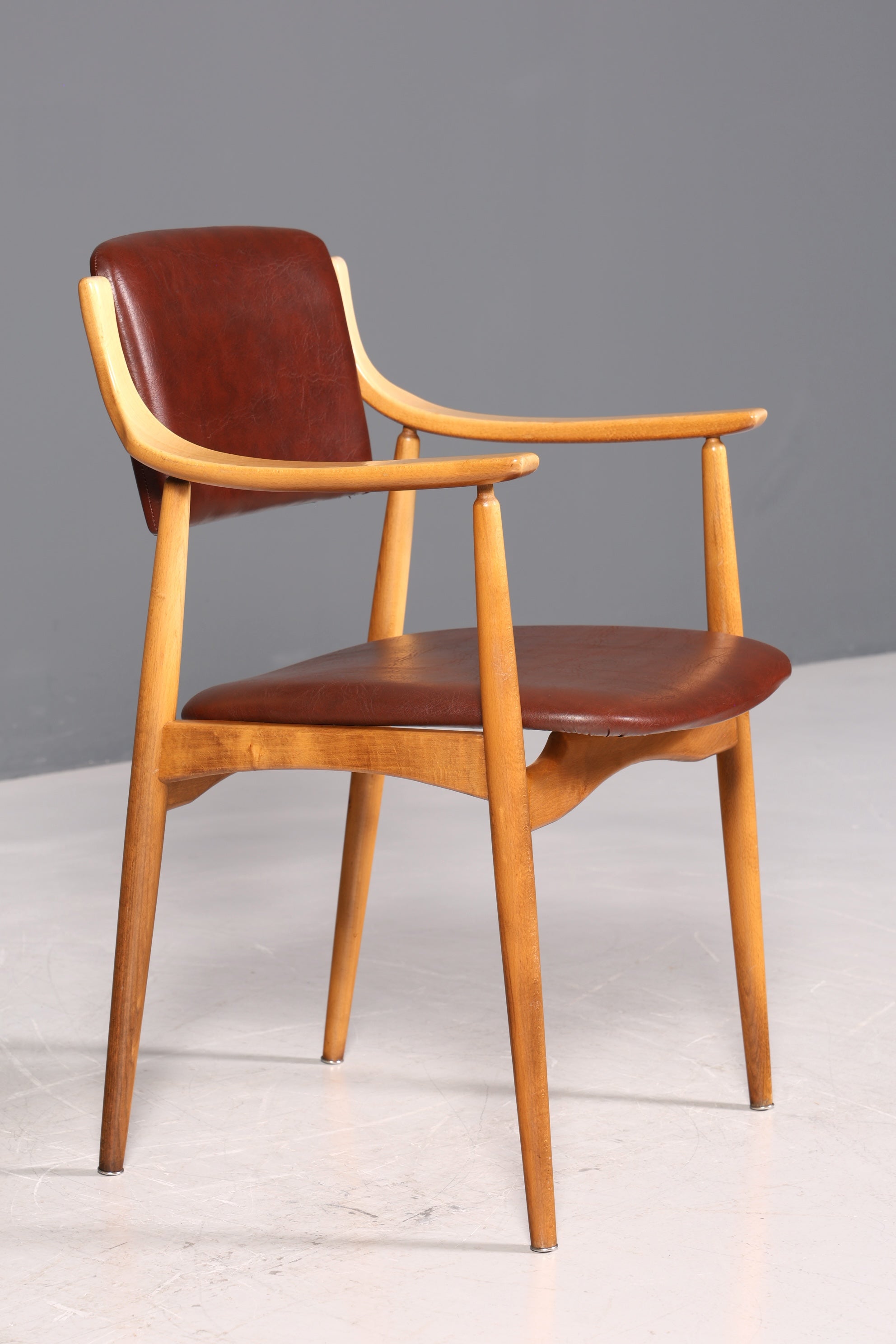 Chaise élégante du milieu du siècle, chaise de secrétaire rétro, chaise de cuisine design danois, chaise de salle à manger