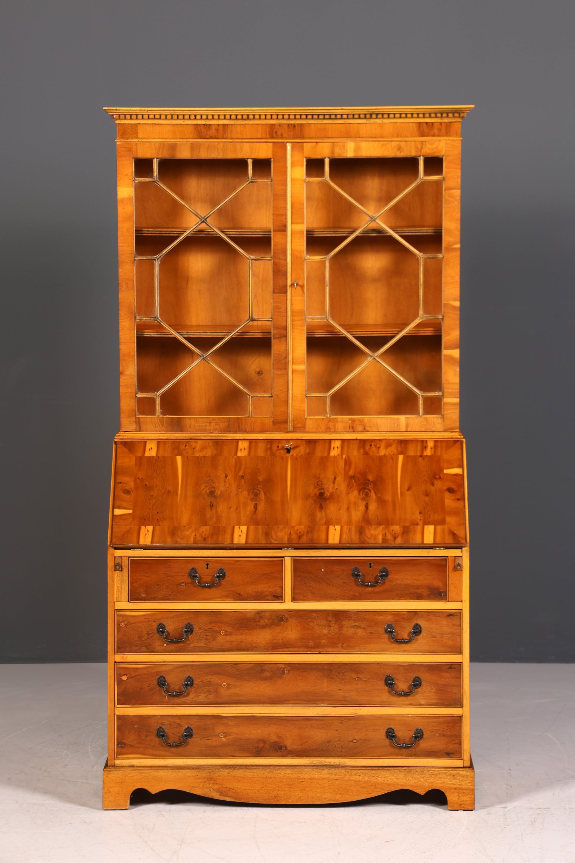 G011 Finish cm, Stilvoller Englischer Sekretär Büro Aufsatzsekretär Eibe Antik Stil Vitrinen Schrank UK