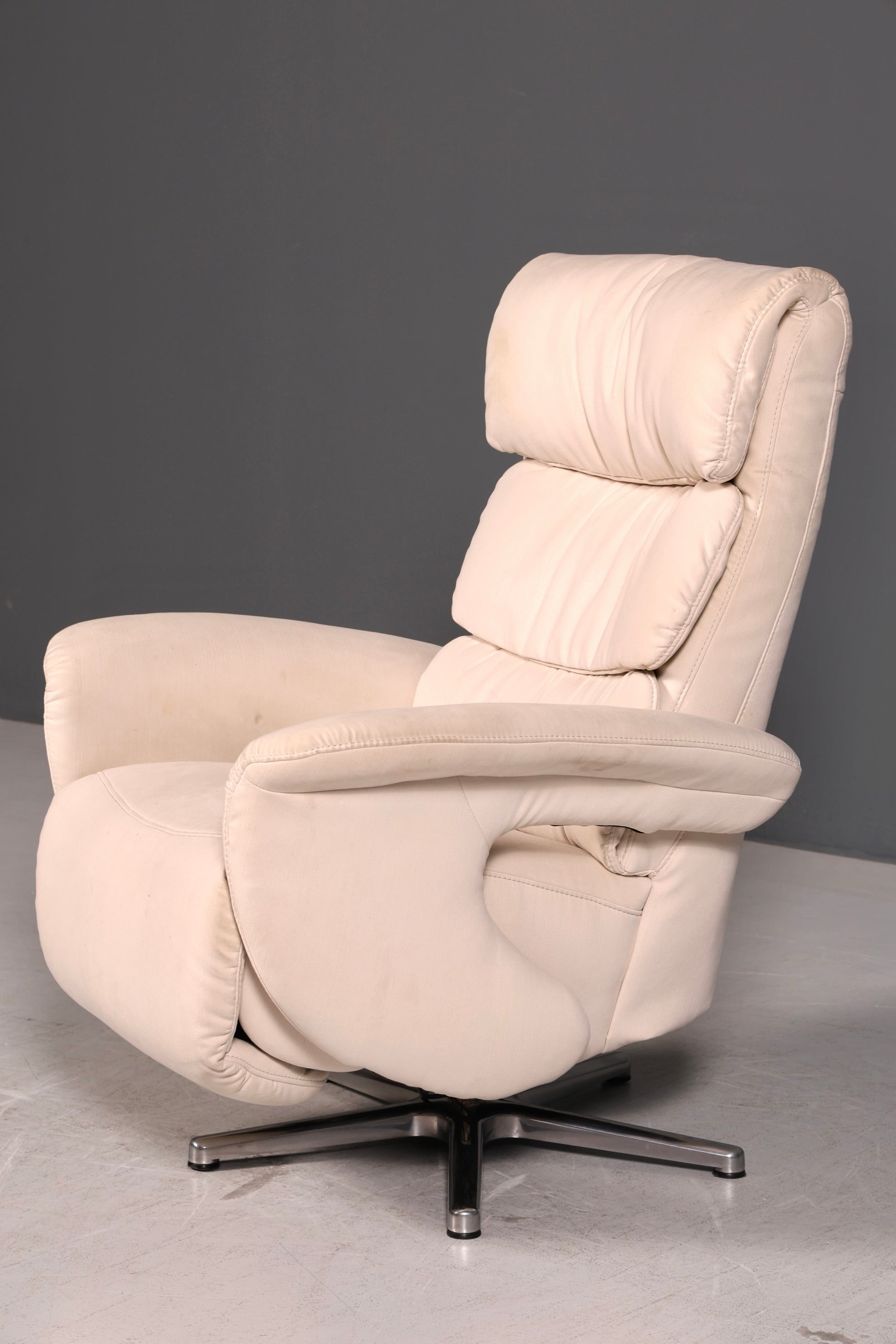 Edler Himolla Relaxsessel 7628 Easy Swing Creme Stoff Elektrisch Fernsehsessel Drehsessel Ruhesessel TV Sessel