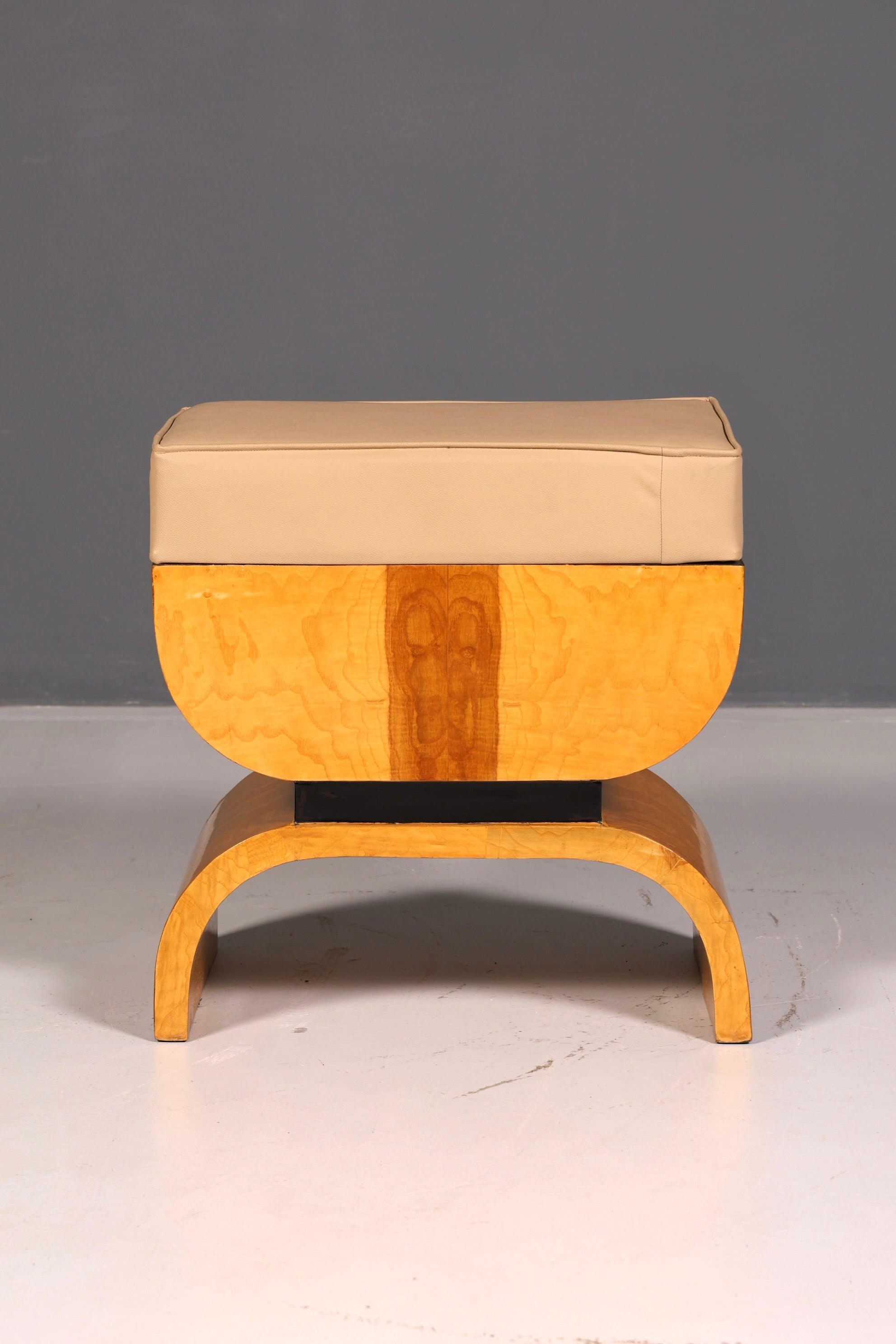 Wunderschöner Hocker im Art Deco Stil Birke Sitzhocker Fußhocker Fußbank Antik Vintage
