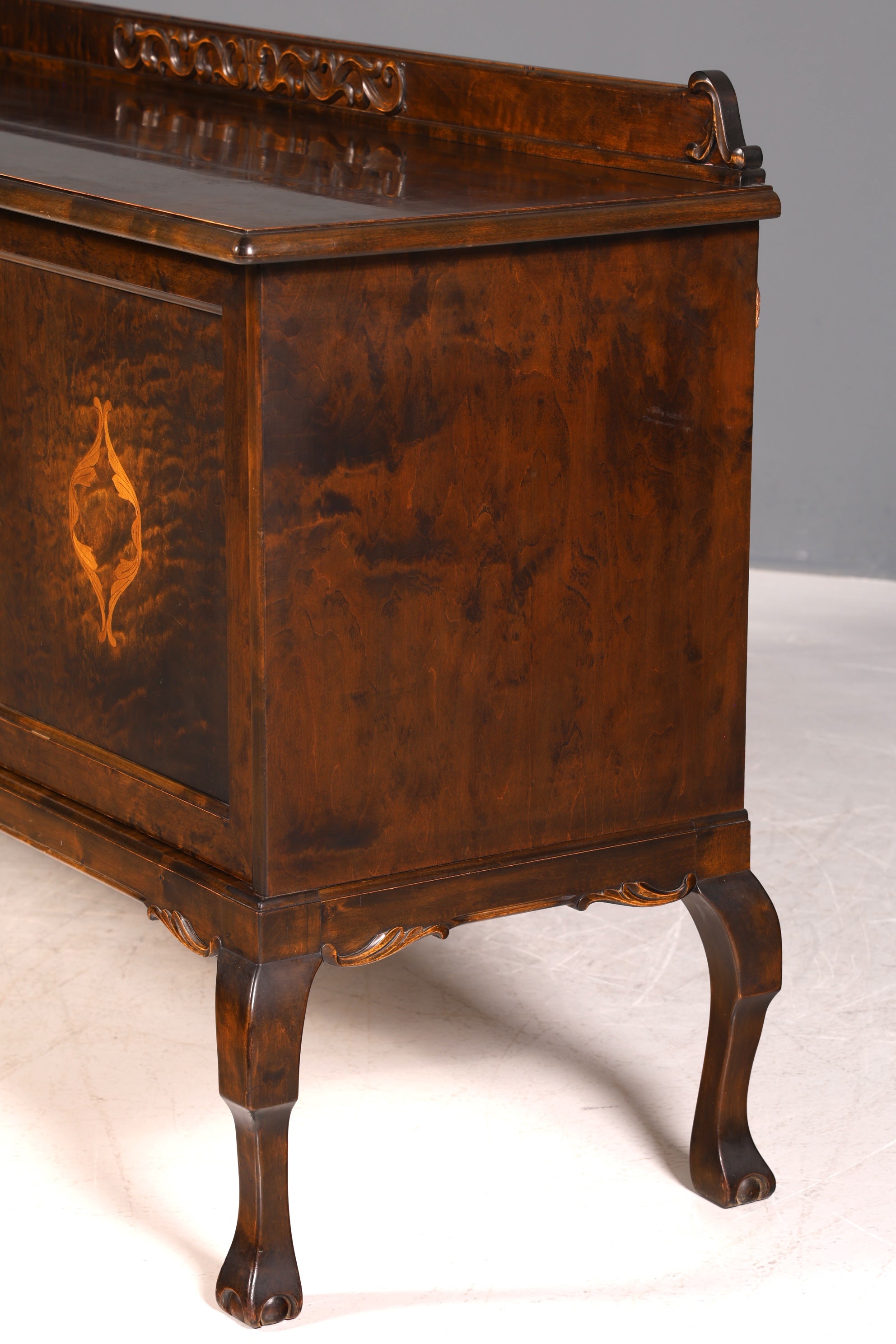 Traumhaftes Chippendale Sideboard Kommode Barock Stil echt Holz TV Schrank