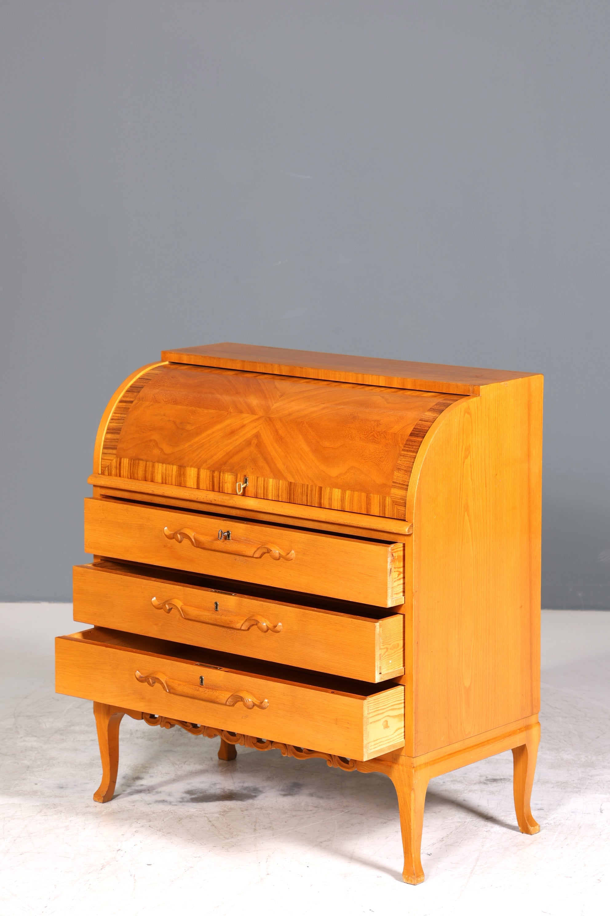 Stilvoller Rollladensekretär um 1930 Büro Kommode Kirschholz Sekretär Schreibtisch Kommode