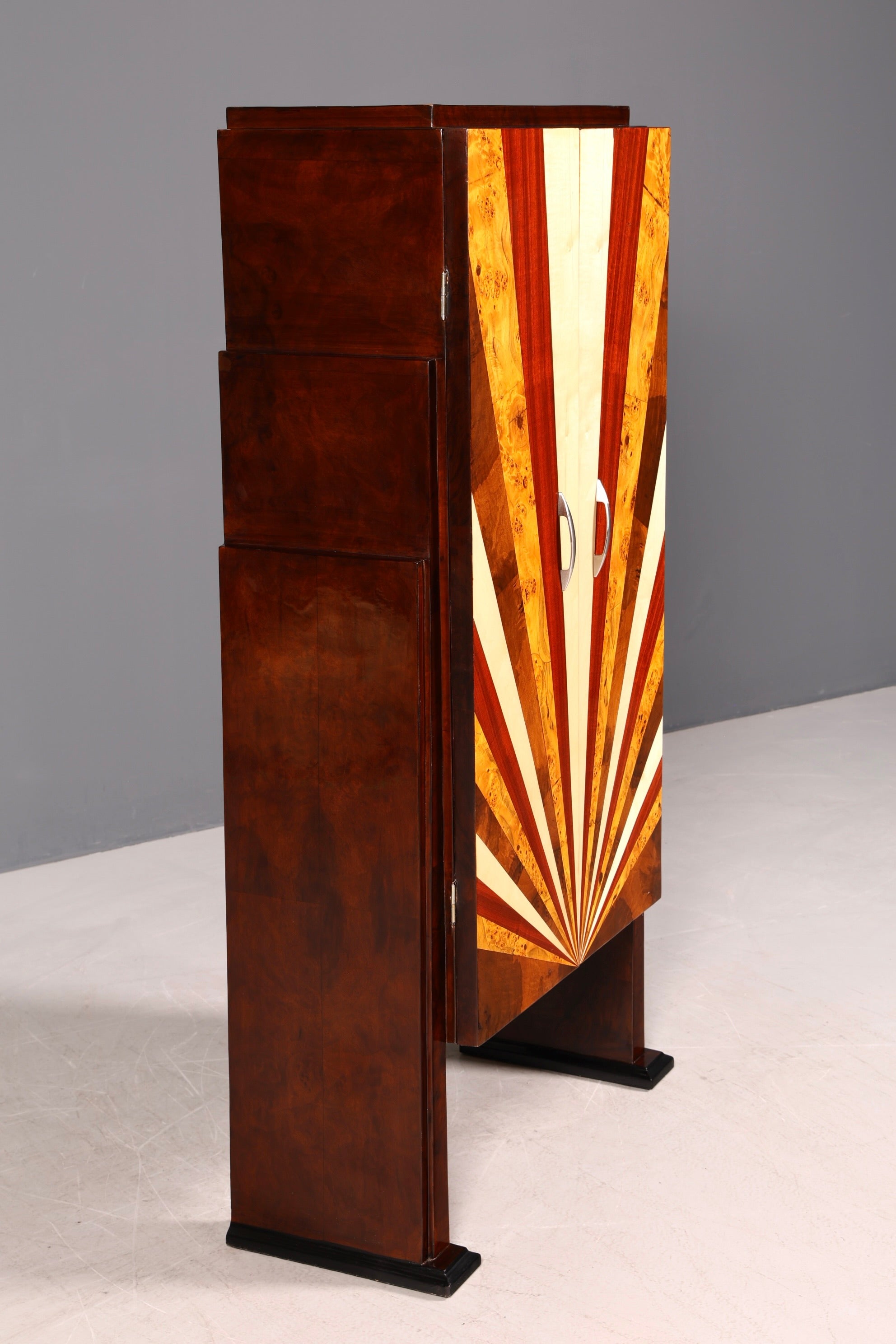 Traumhafter Art Deco Design Schrank Highboard Kommode Vertiko Sun Wäscheschrank Dielenschrank