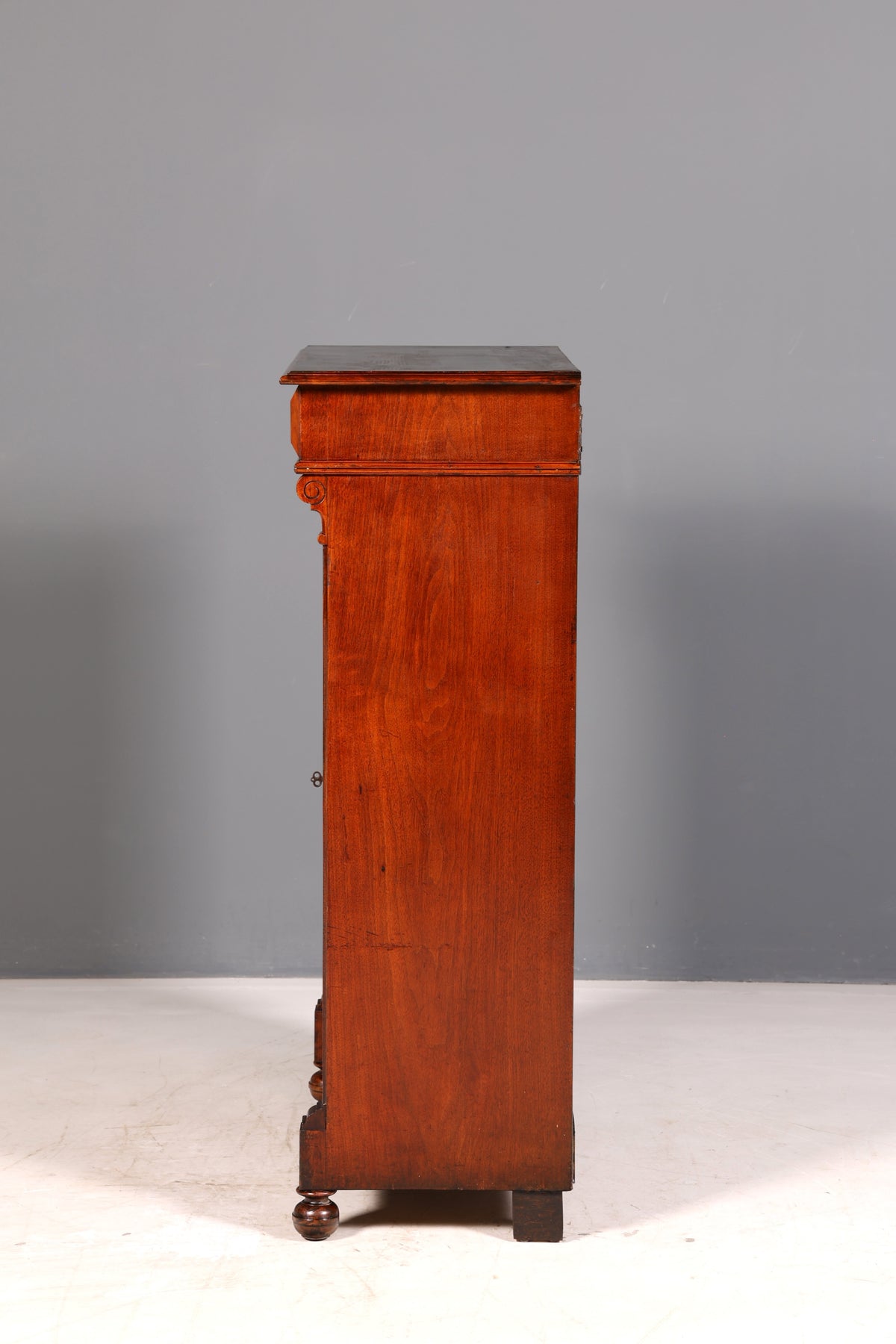 Stilvoller Gründerzeit Schrank Antik Vertiko Jugendstil Kommode Dielenschrank Massivholz