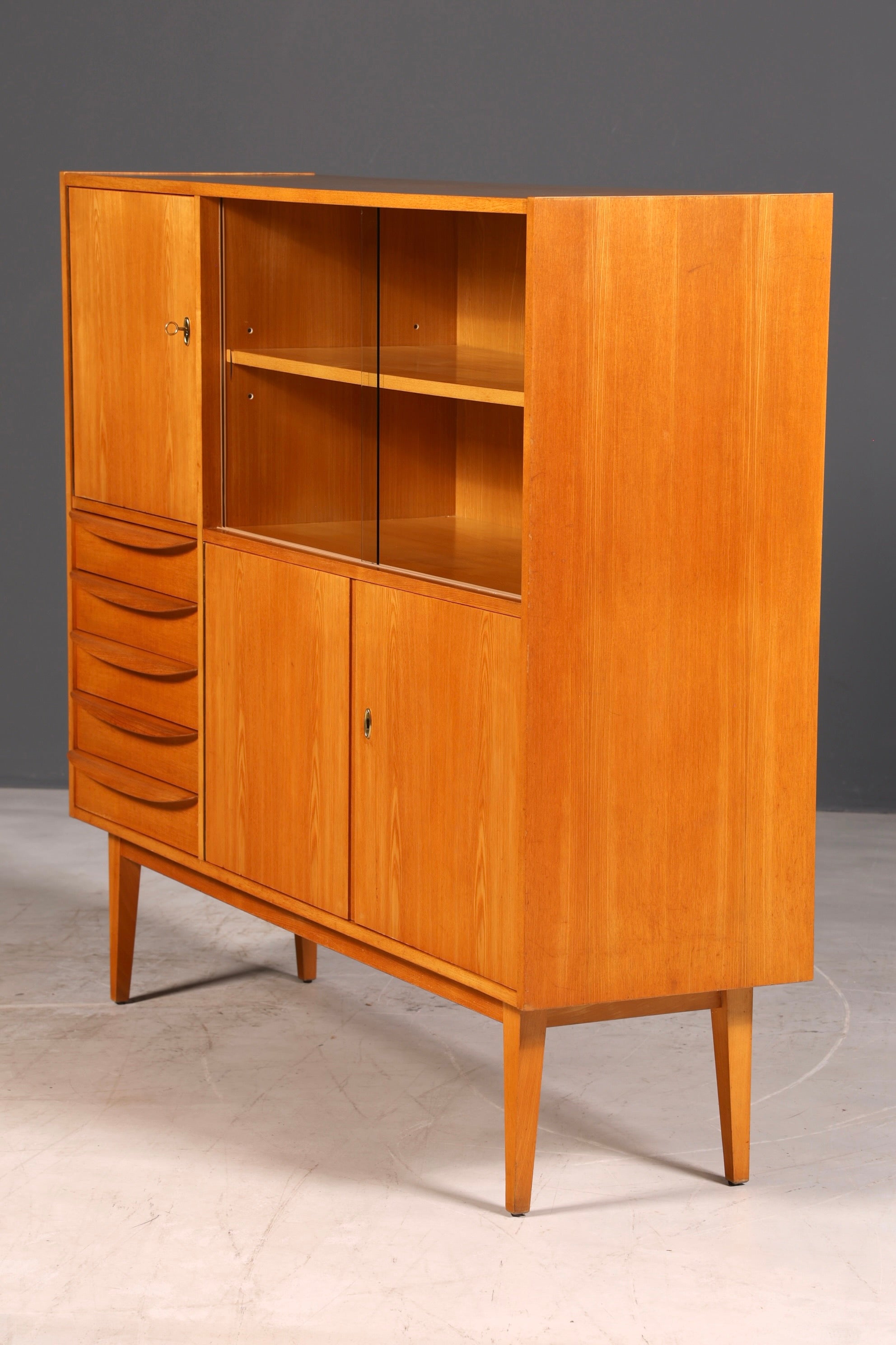 Beautiful original Hellerau mid-century display cabinet, Franz Ehrlich 602 chest of drawers and bookcase