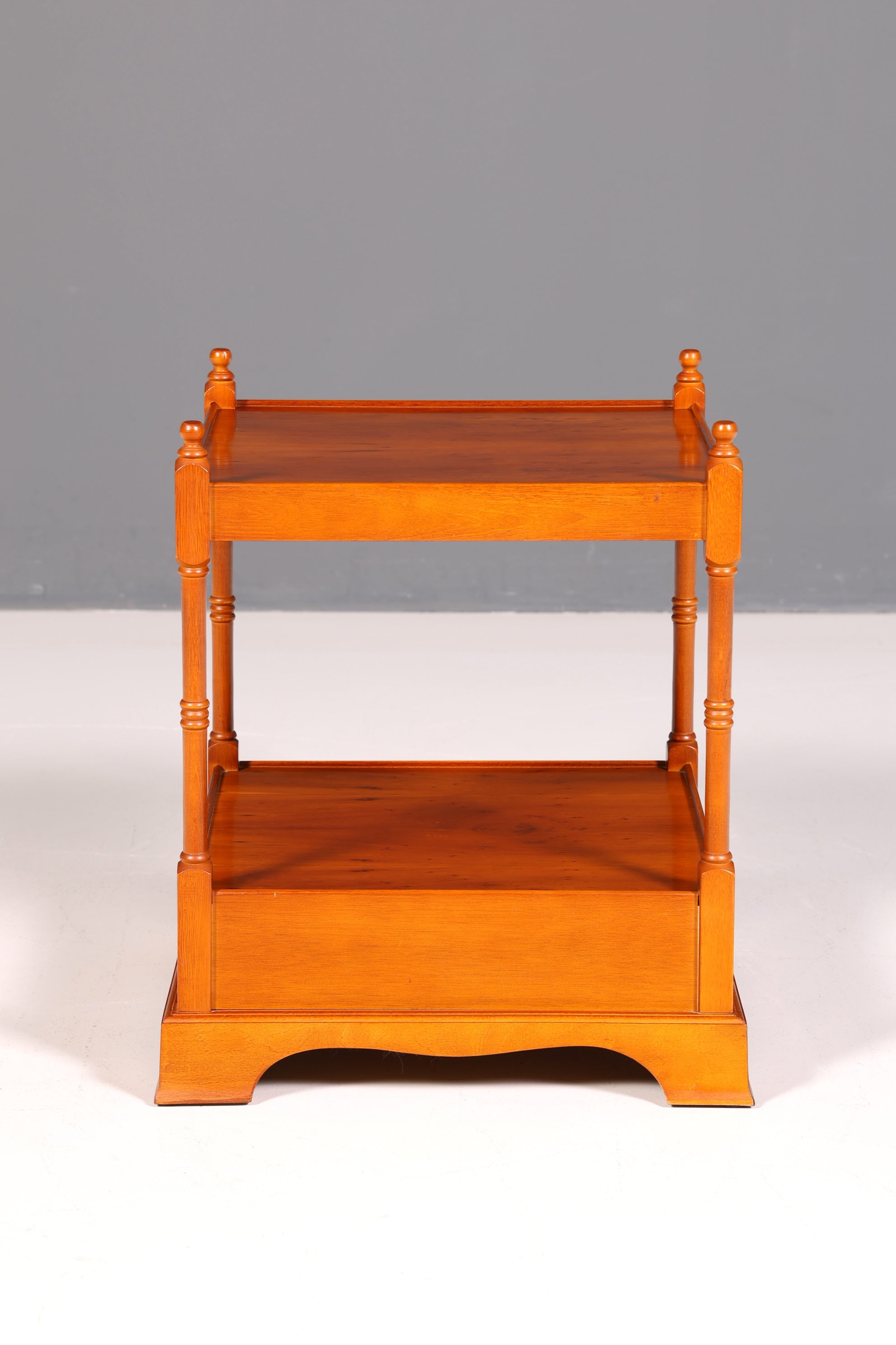 Traumhafter Englischer Antik Couchtisch Beistelltisch Regency Stil Ablagetisch Massivholz