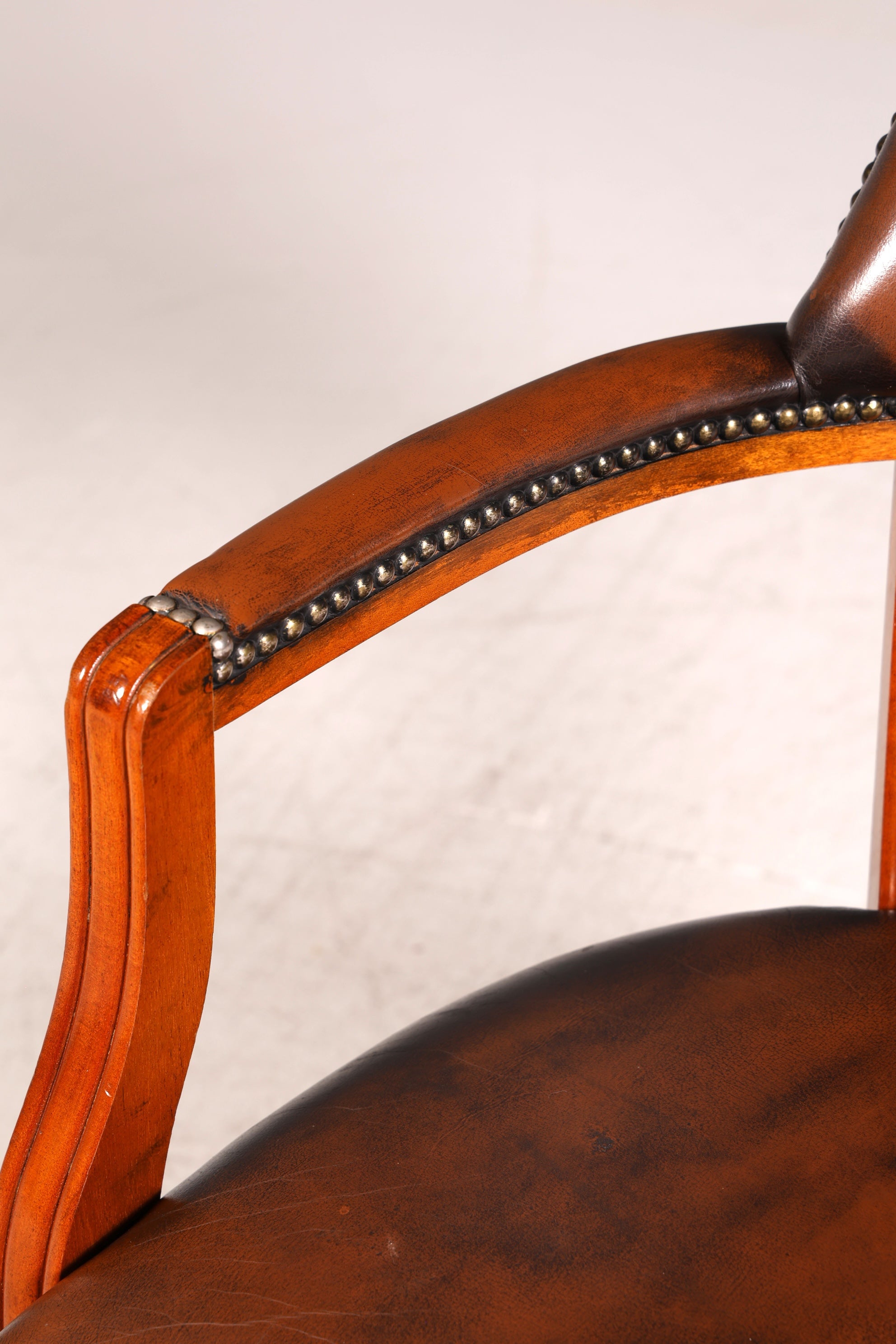 Wunderschöner Chesterfield Armlehnstuhl Braun Echt Leder Englisch Bürostuhl Schreibtischstuhl Sekretär Stuhl Court Chair 4 von 4