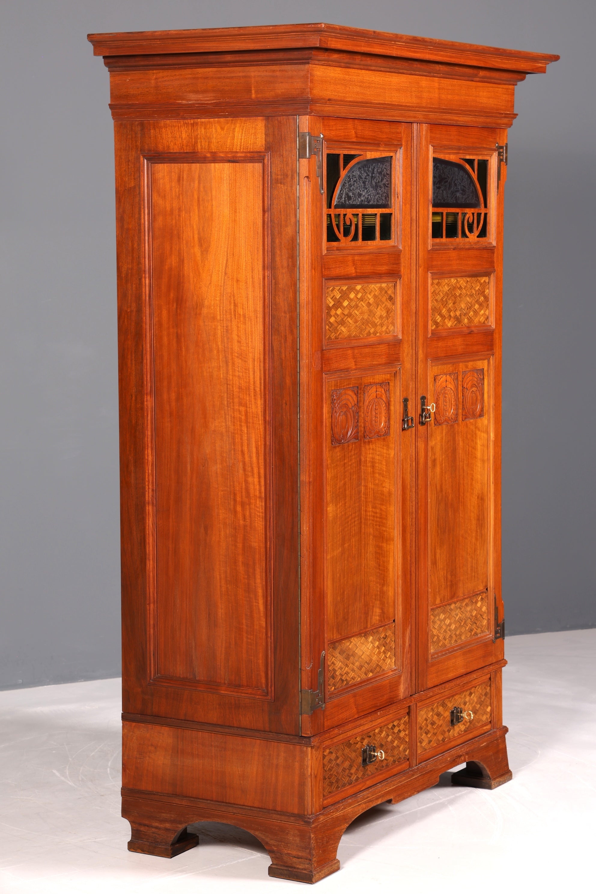 Edler Jugendstil Schrank Kleiderschrank Antik Eiche Wäscheschrank Dielenschrank