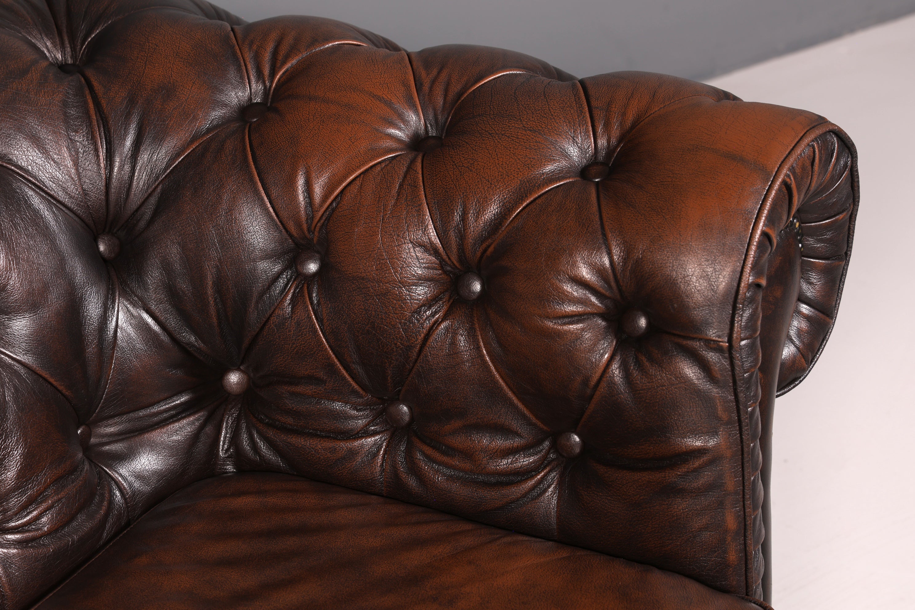 Wunderschönes Original Chesterfield Sofa 3-Sitzer Echt Leder Couch Englisch Ledersofa Vintage