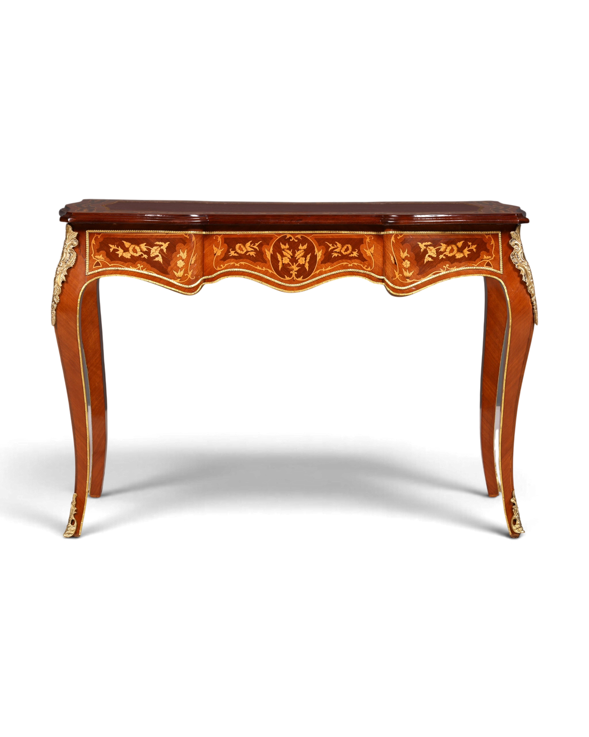 Hauptstadt Möblerei Schreibtisch im Louis XV Stil aus Massivholz mit floralen Intarsien und goldenen Messingbeschlägen