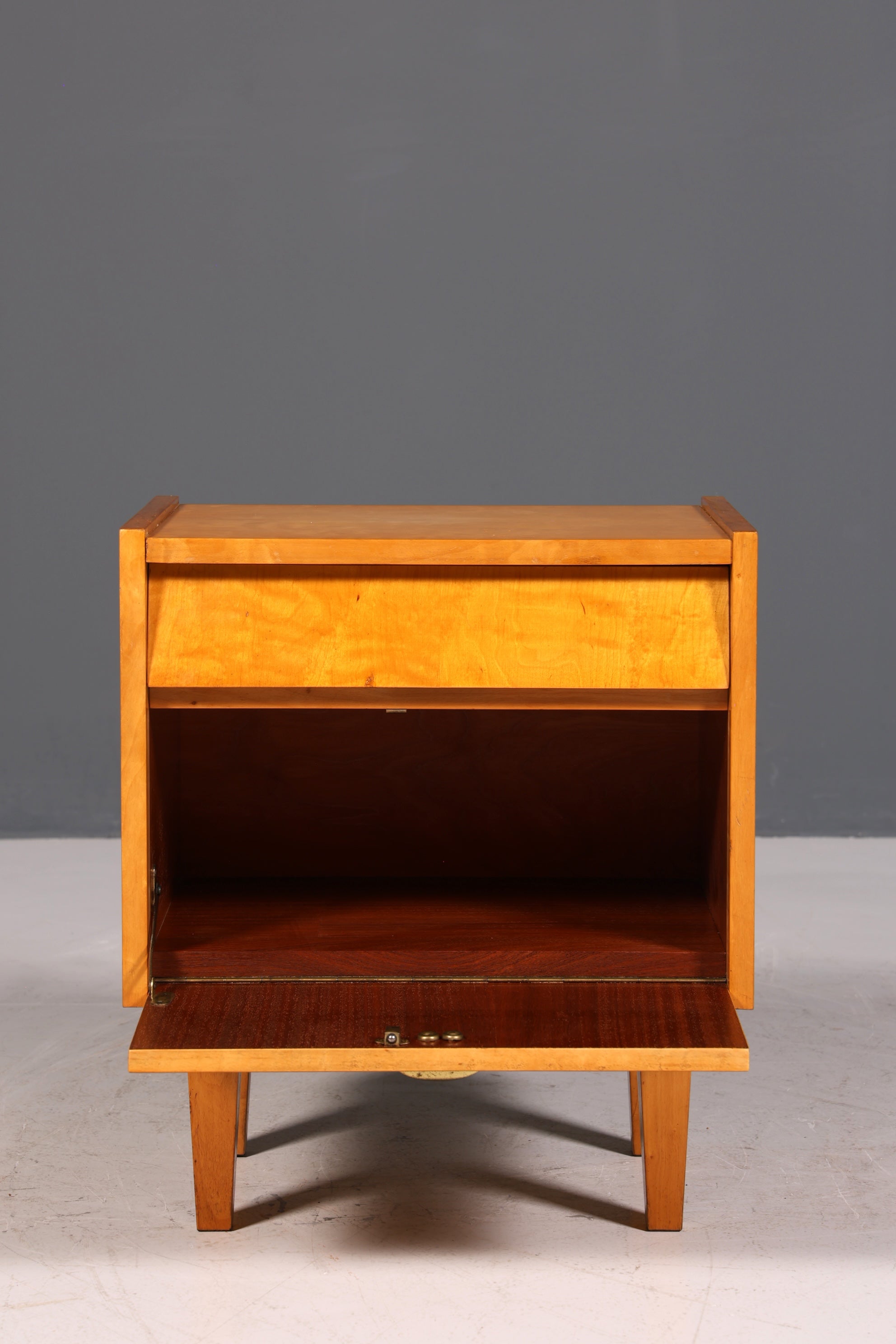 Commode vintage simple du milieu du siècle, meuble pliant, table de chevet de design danois, 2 sur 2