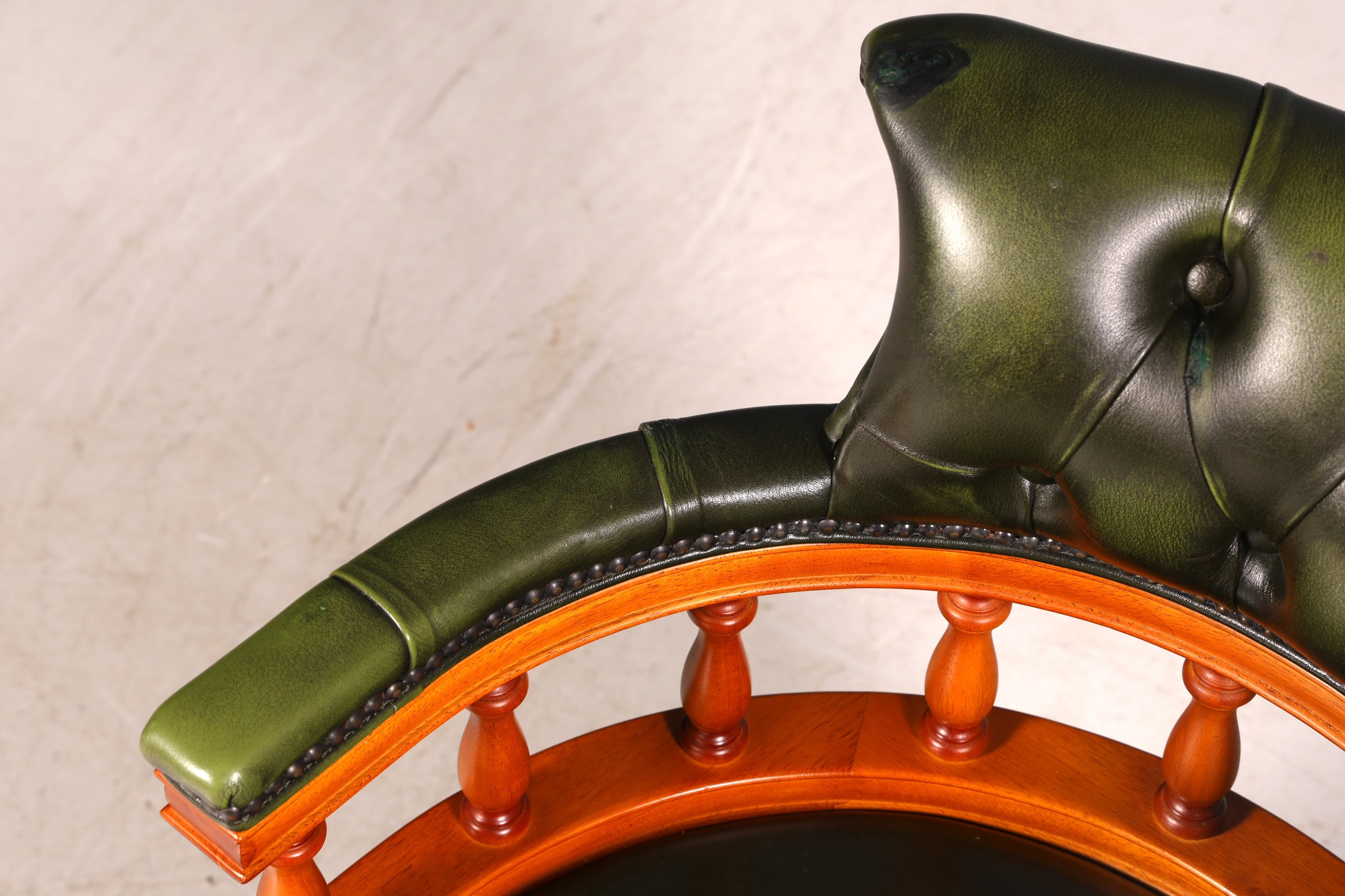 G216 Finish cm Original Chesterfield Centurion Captain Chair Englisch grün echt Leder Sessel (Kopie)