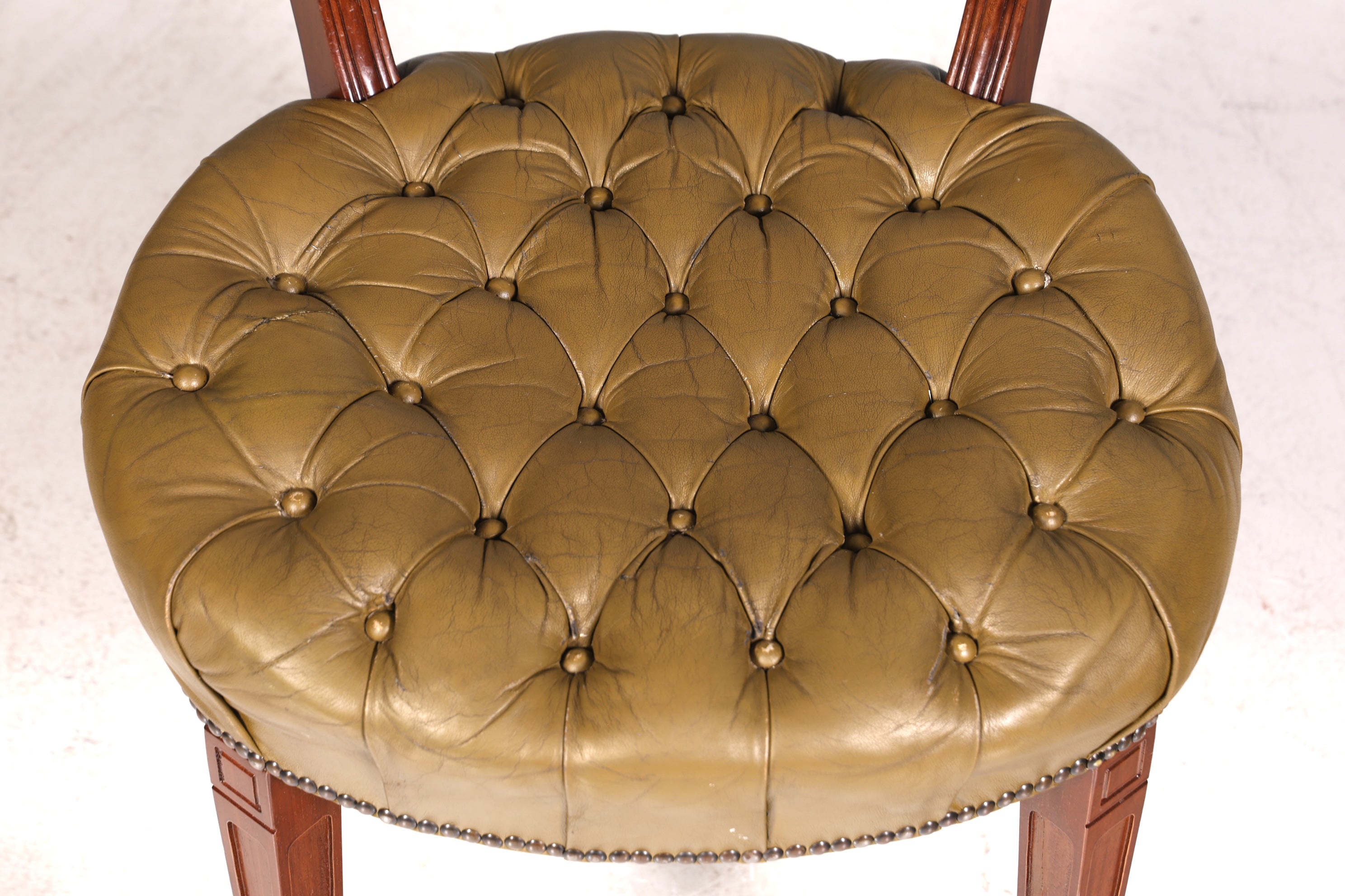 Magnifique fauteuil Chesterfield, chaise secrétaire Anno Dom, chaise de cuisine anglaise en cuir véritable, 3 sur 4