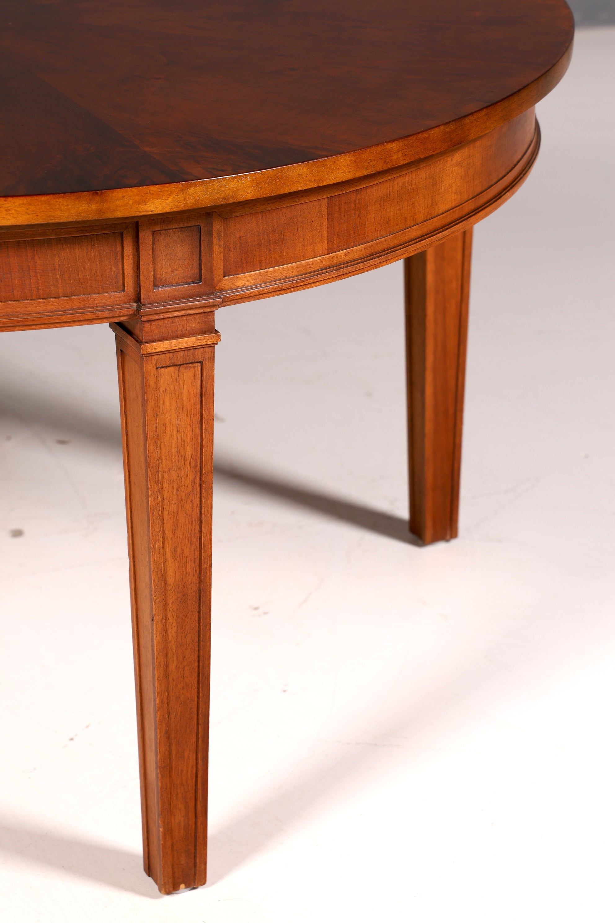 Traumhafter Englischer Couchtisch Antik Ablagetisch Beistelltisch Rund Tisch Vintage