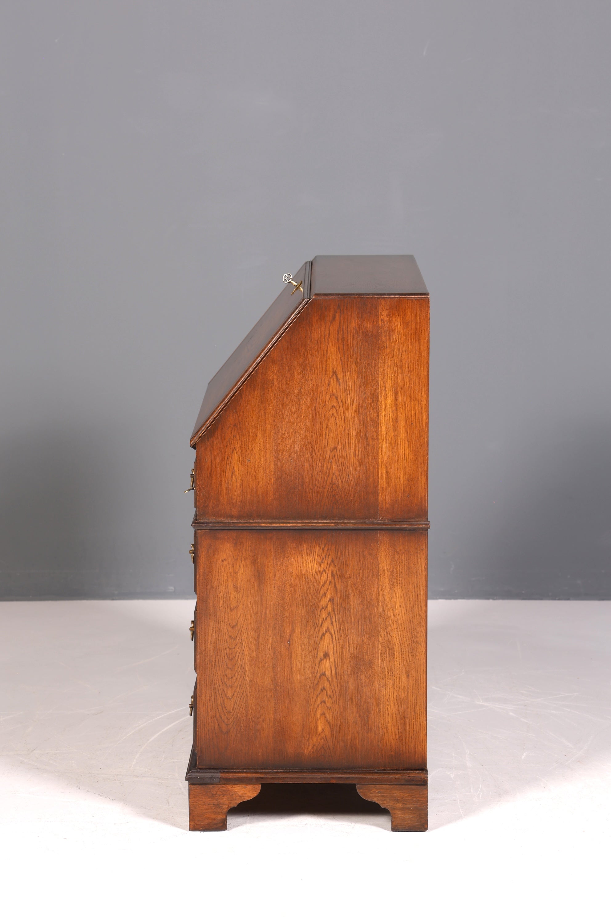 Bureau secrétaire anglais élégant, reproduction en chêne, table de bureau Bevan Funnell, bureau à écrire