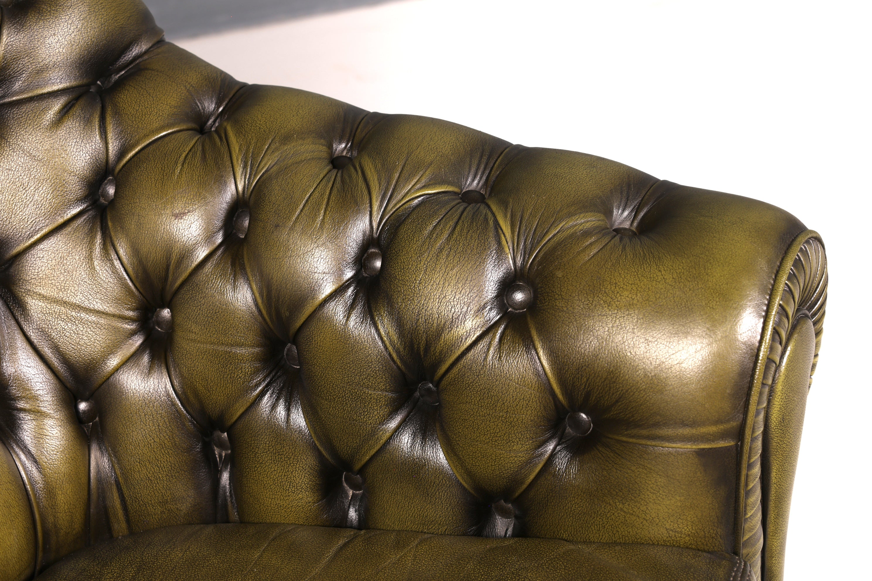 Edler Original Chesterfield Sessel Englisch Echt Leder Lesesessel Lounge Antik UK