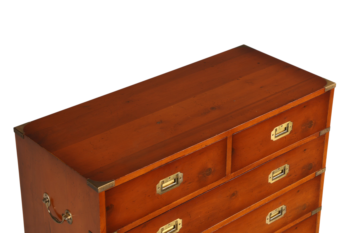 Hauptstadt Möblerei maritime Schiffskommode aus massivem Holz mit versenkten Messinggriffen im Military-Chest-Stil
