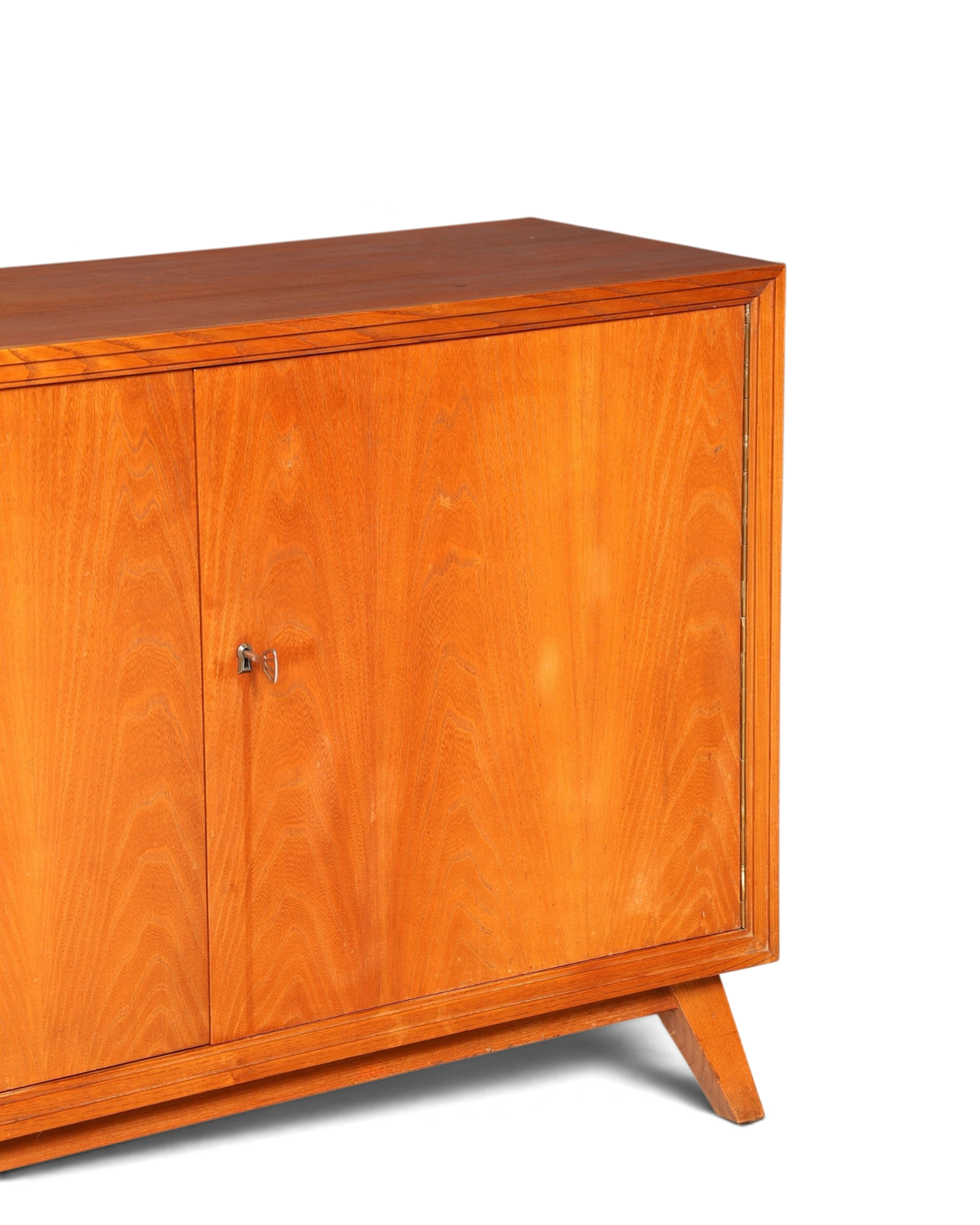 Hauptstadt Möblerei Mid Century Kommode aus Echtholz mit Schlüssel im 60er Jahre Retro Design