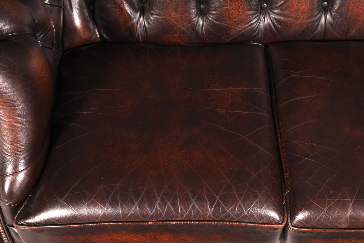 Magnifique canapé Chesterfield Centurion original 2 places cuir véritable canapé anglais UK antique vintage