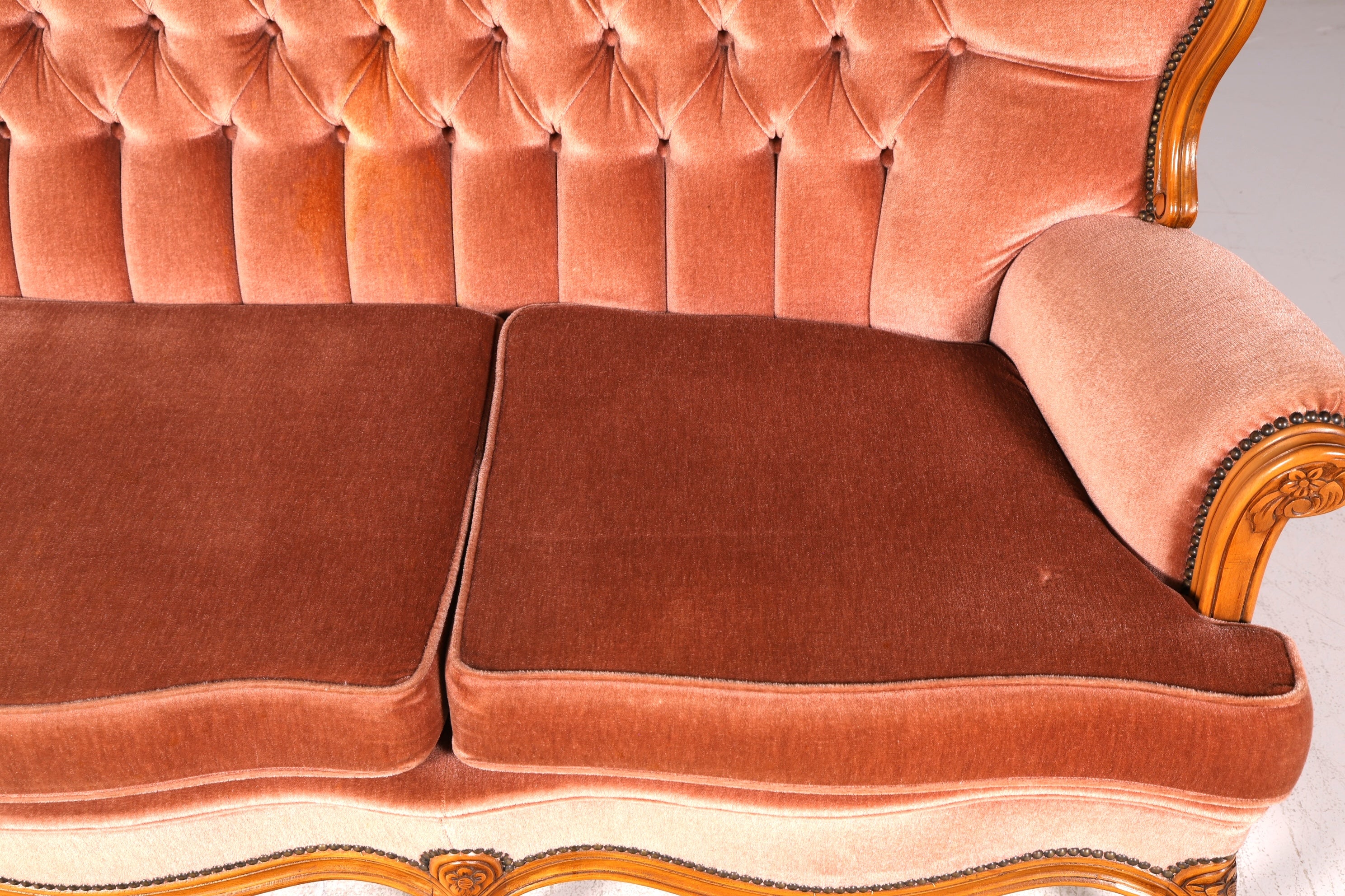 Edles Chippendale Sofa Barock Stil Samt Stoff Couch 3-Sitzer Rococo Antik Polstersofa