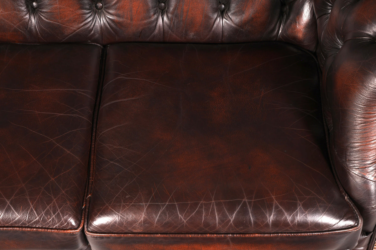 Magnifique canapé Chesterfield Centurion original 2 places cuir véritable canapé anglais UK antique vintage