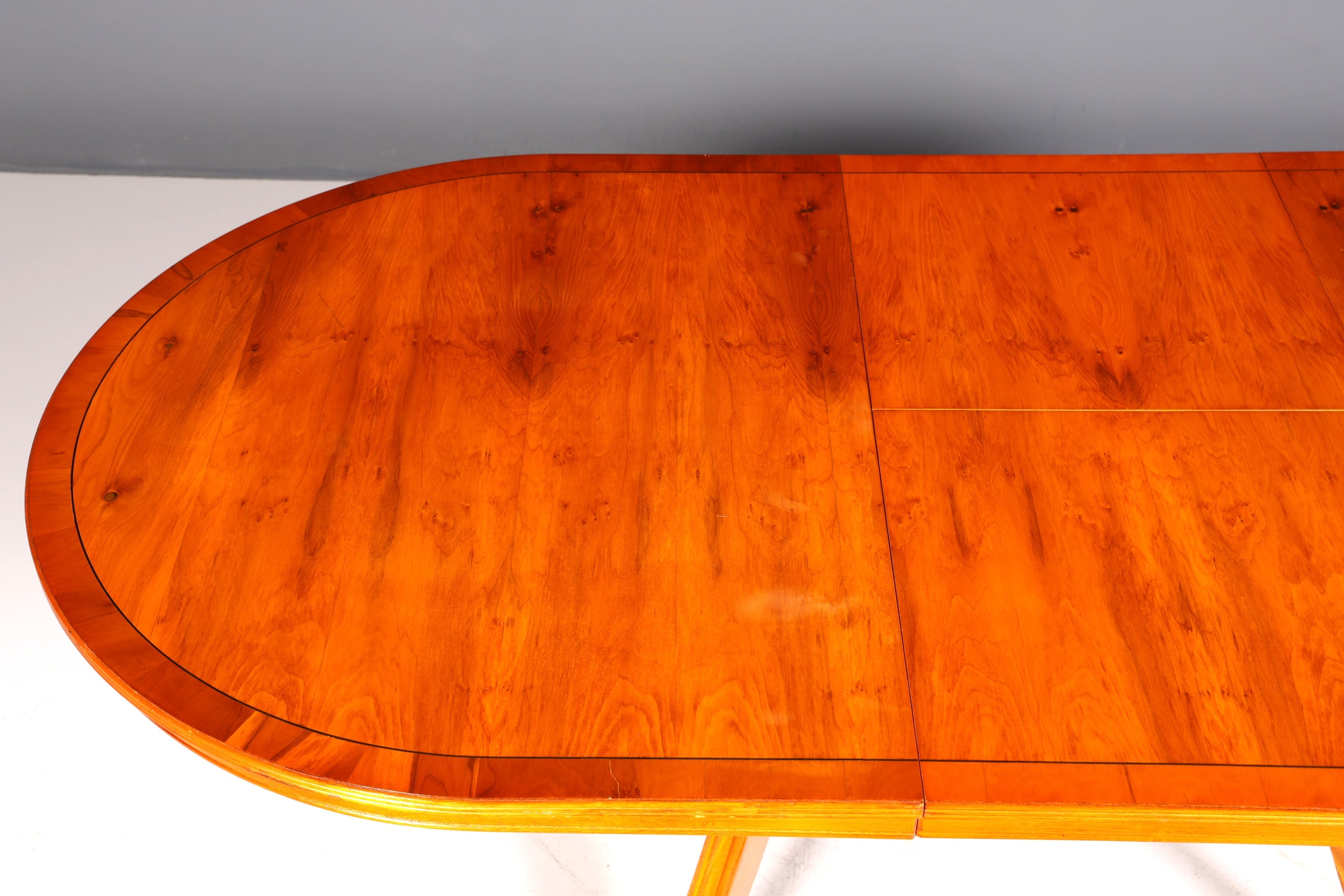 Magnifique table de salle à manger extensible de style anglais ancien, table de cuisine des années 60, en bois d&