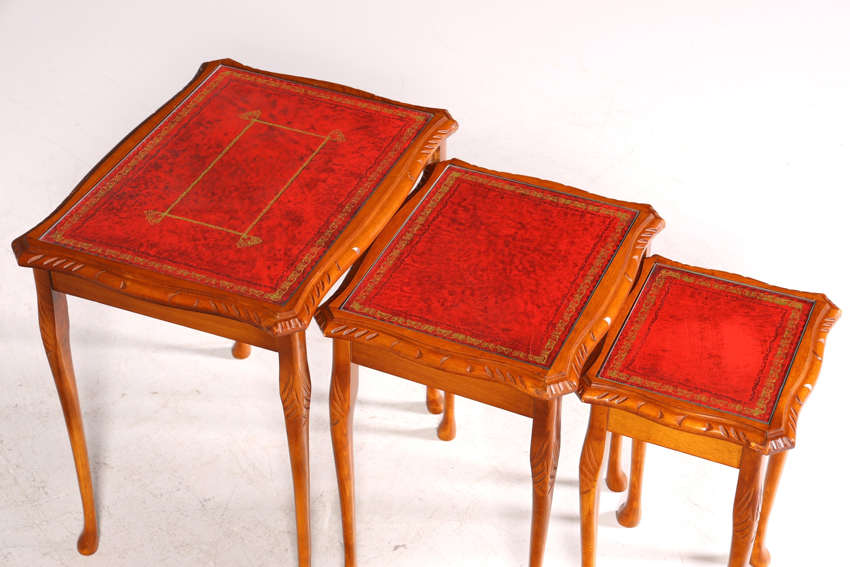 Magnifique ensemble de trois tables d&