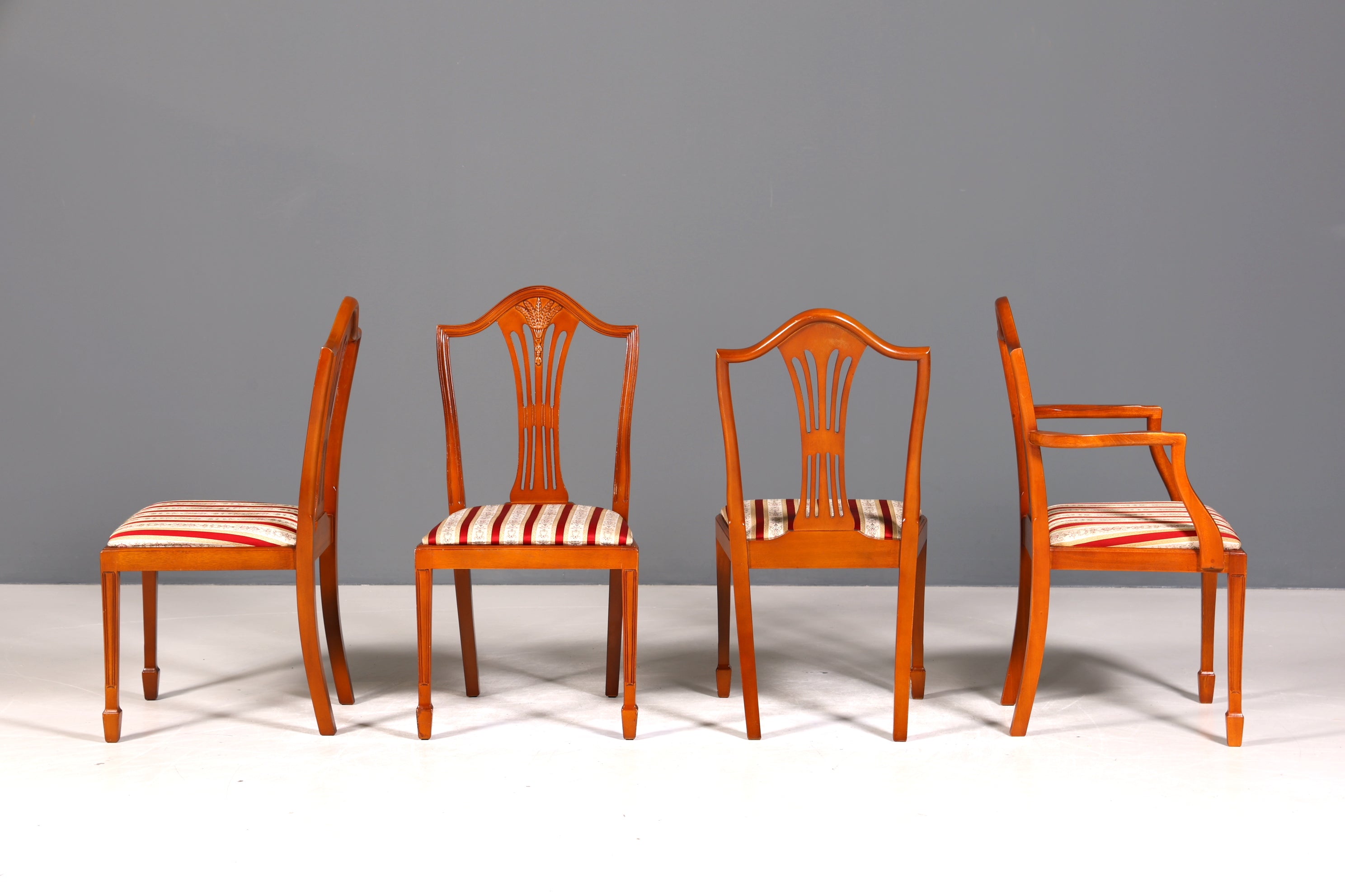 4x Edle Englische Stühle im Hepplewithe Stil Englisch Dining Chairs Küchenstühle Stuhlset