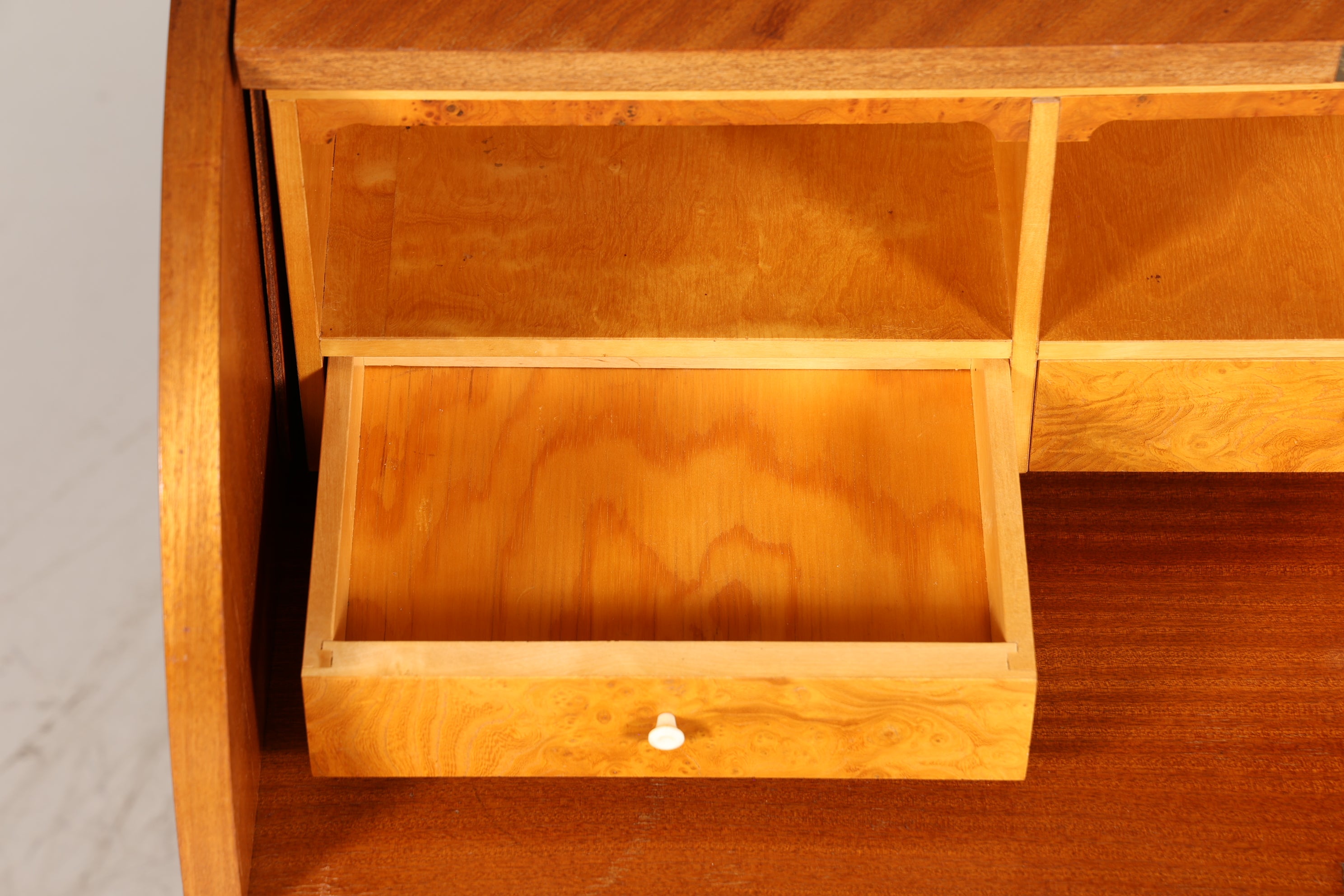 Traumhafter Mid Century Rollladen Sekretär echt Holz Büro Schrank Retro Schreibkommode