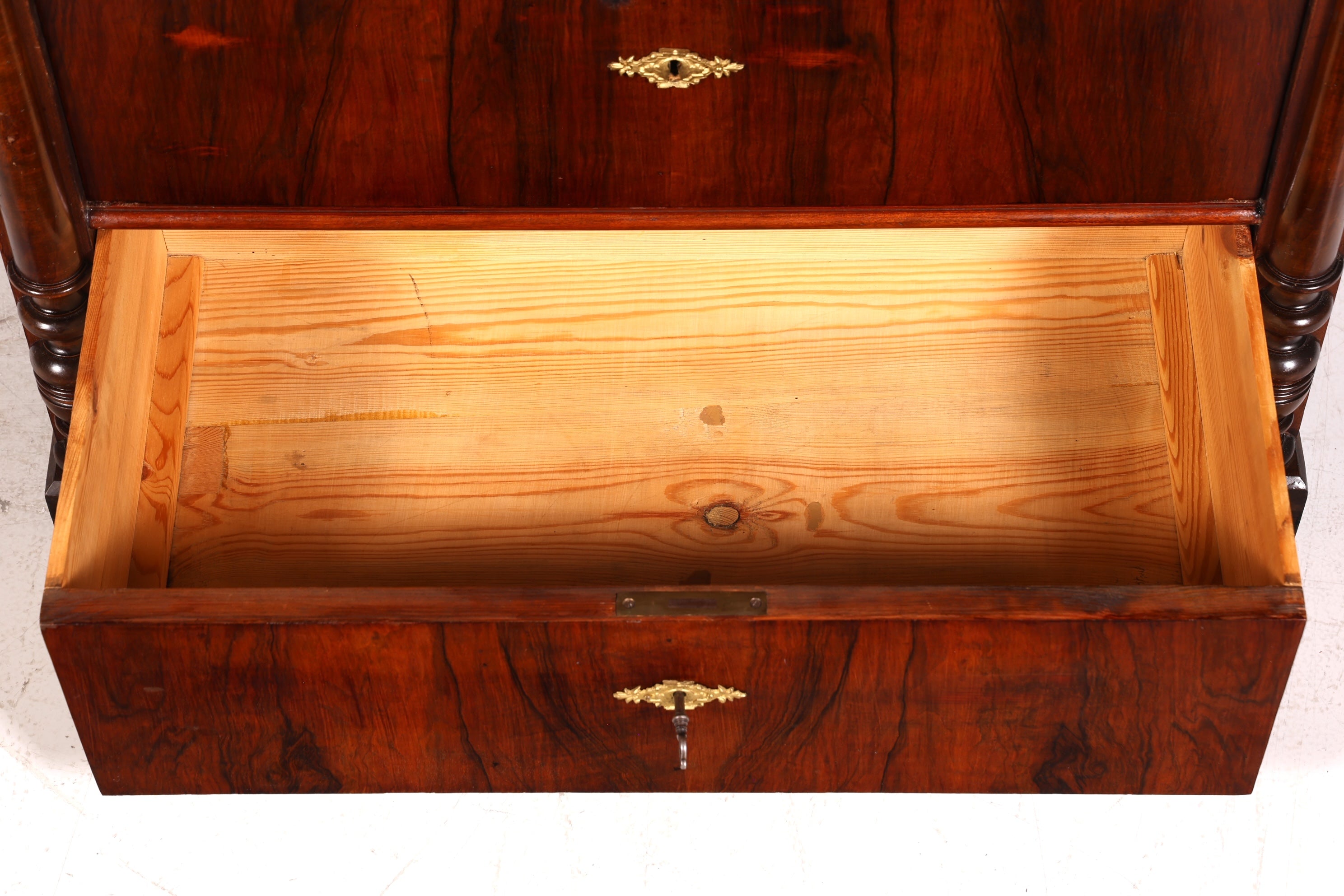 Élégante commode, buffet Louis Philippe Gründerzeit (fin XIXe siècle), vers 1880.