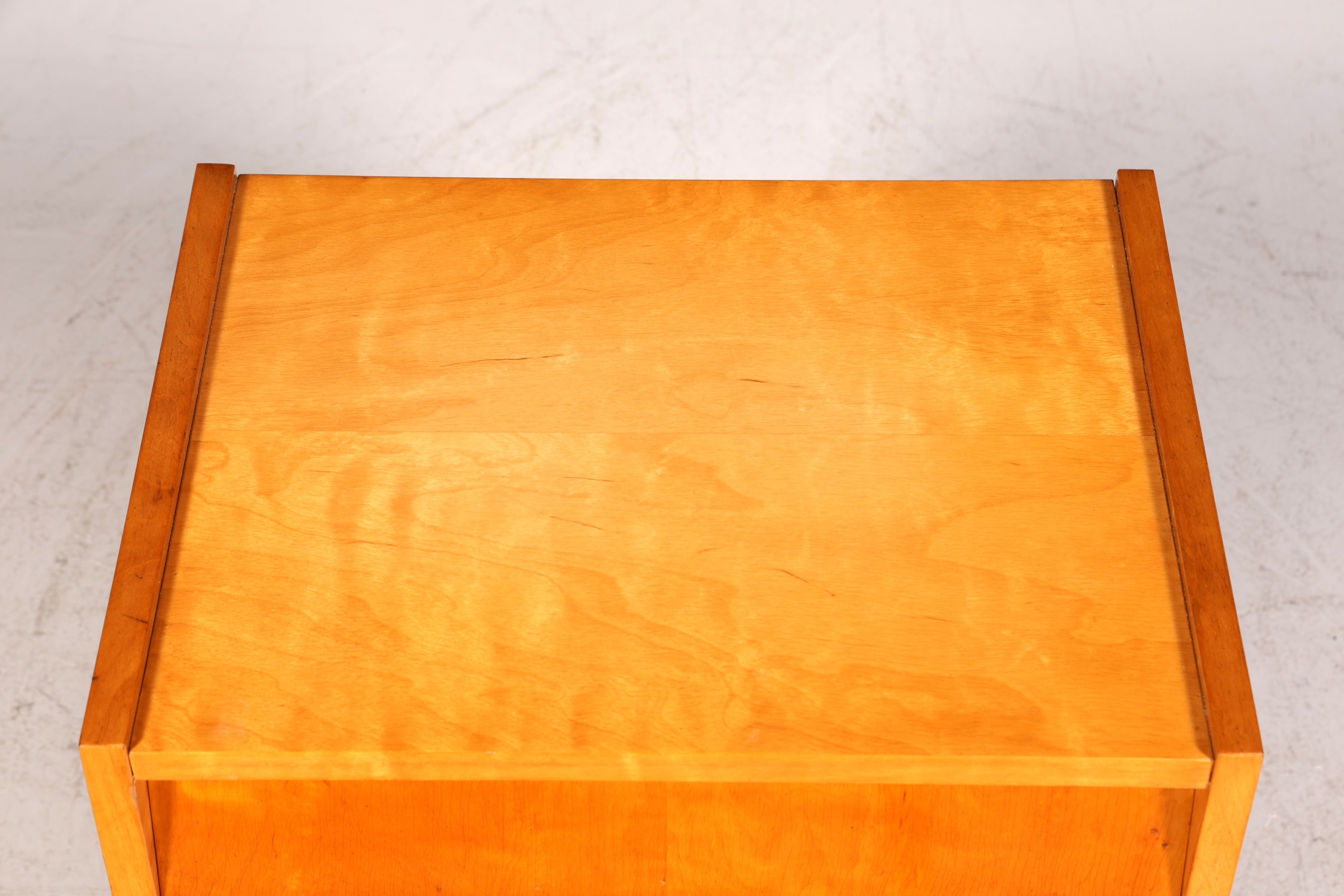 Commode vintage simple du milieu du siècle, meuble pliant, table de chevet de design danois, 1 sur 2