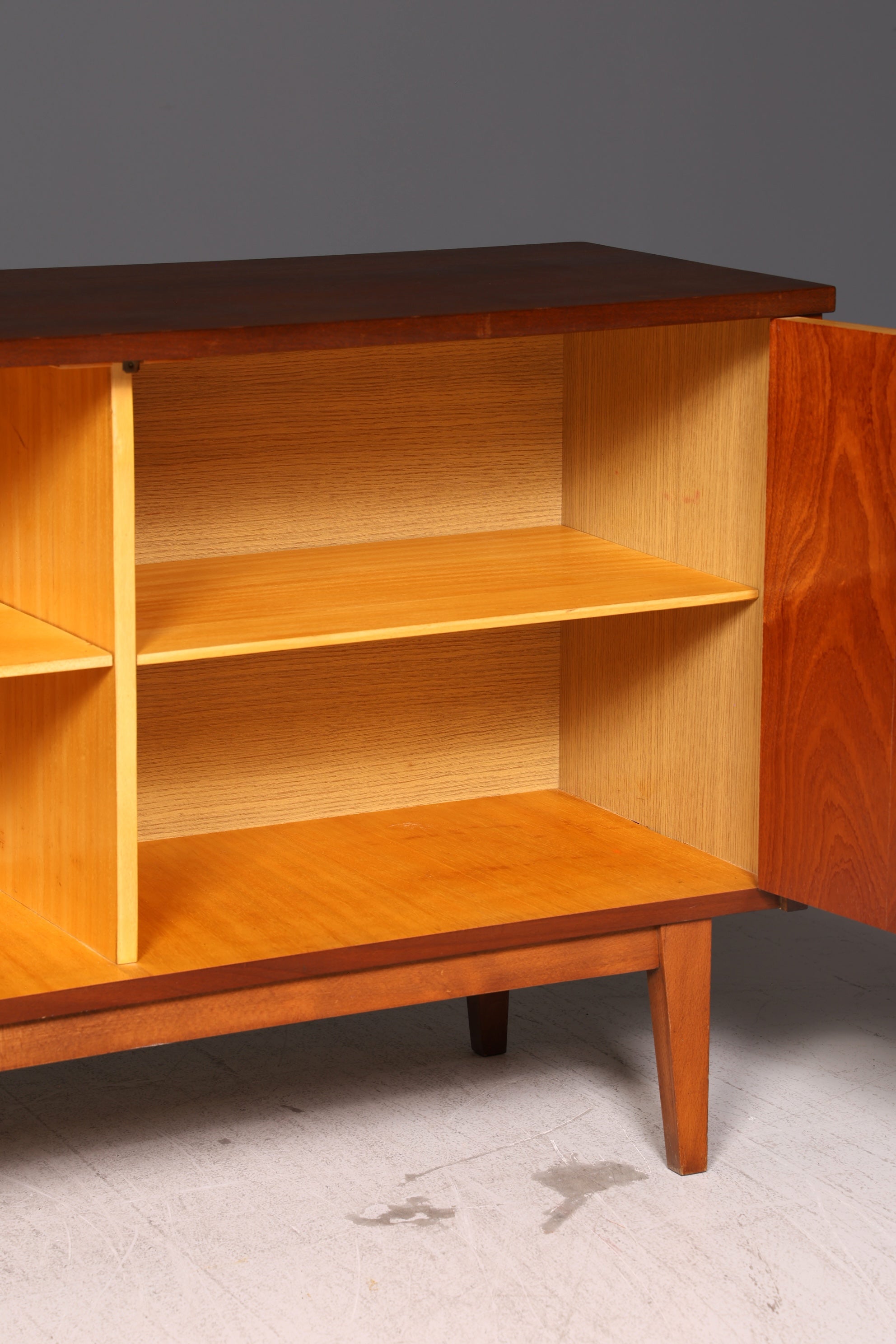 Wunderschöner Mid Century Schrank Vintage Flur Kommode Retro TV Sideboard 60s Holz