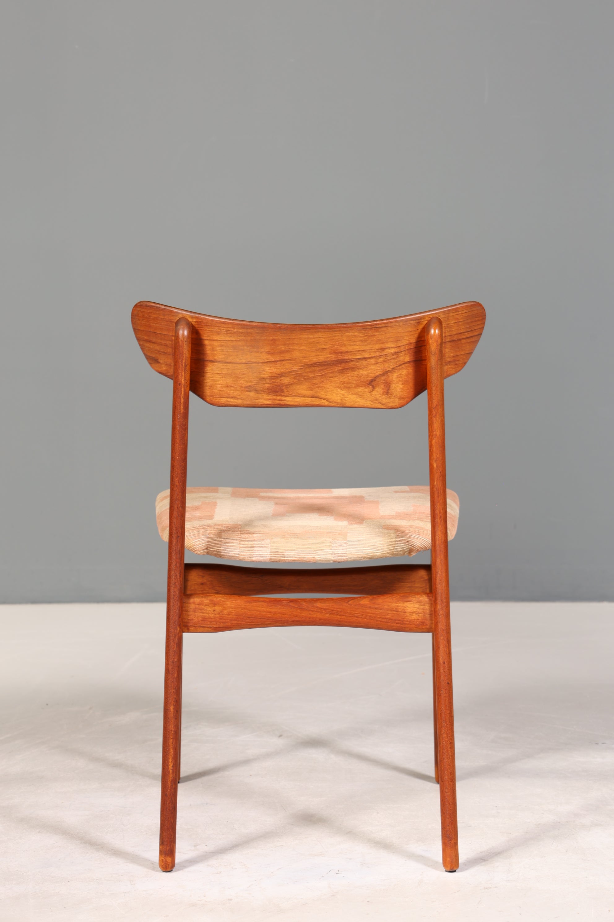 Stilvoller Original "Schiønning & Elgaard" Stuhl Mid Century Danish Teak Holz Esszimmer Stuhl Sekretär Stuhl 1 von 3