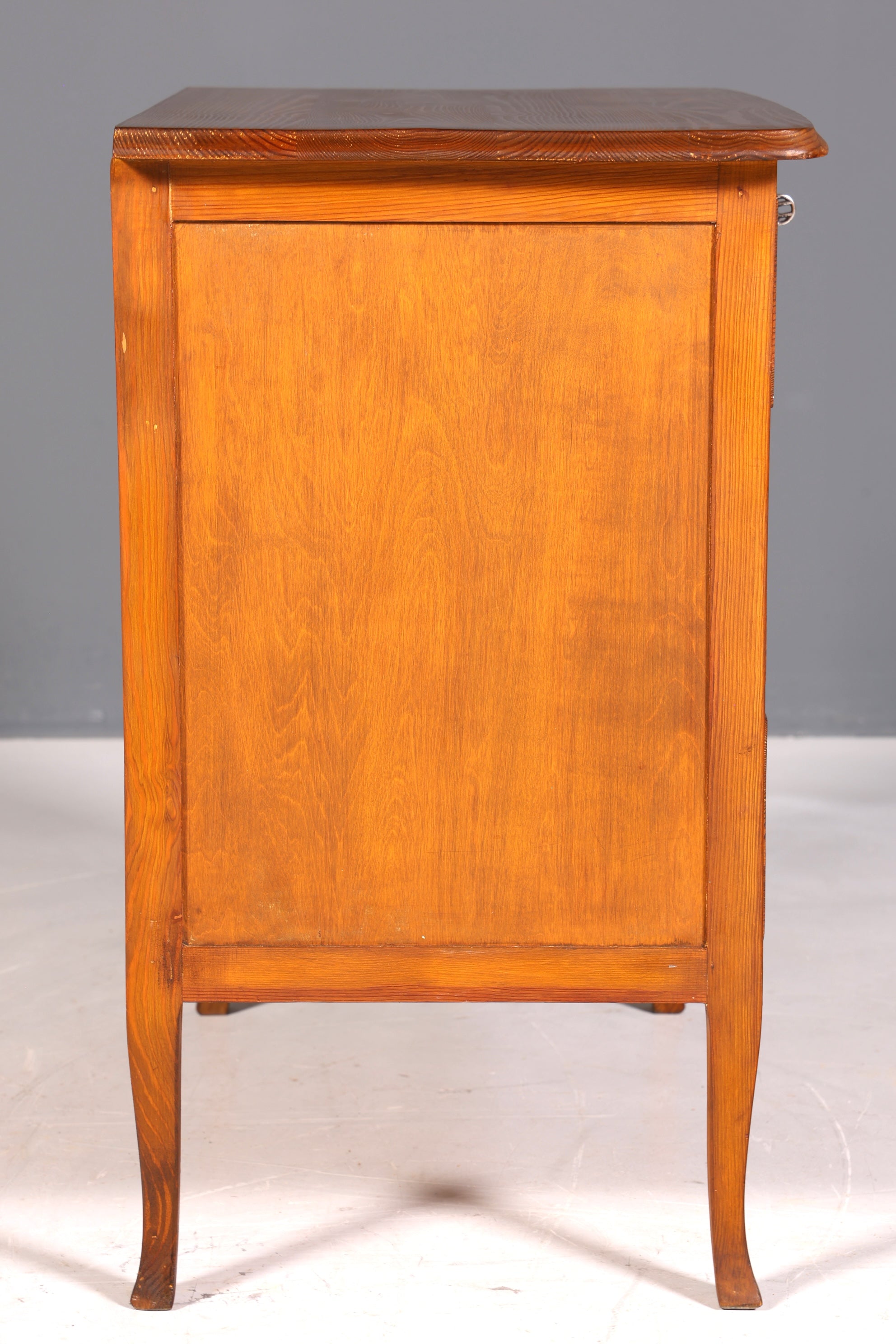 Magnifique commode ancienne Art Nouveau en bois tendre, buffet de style campagnard