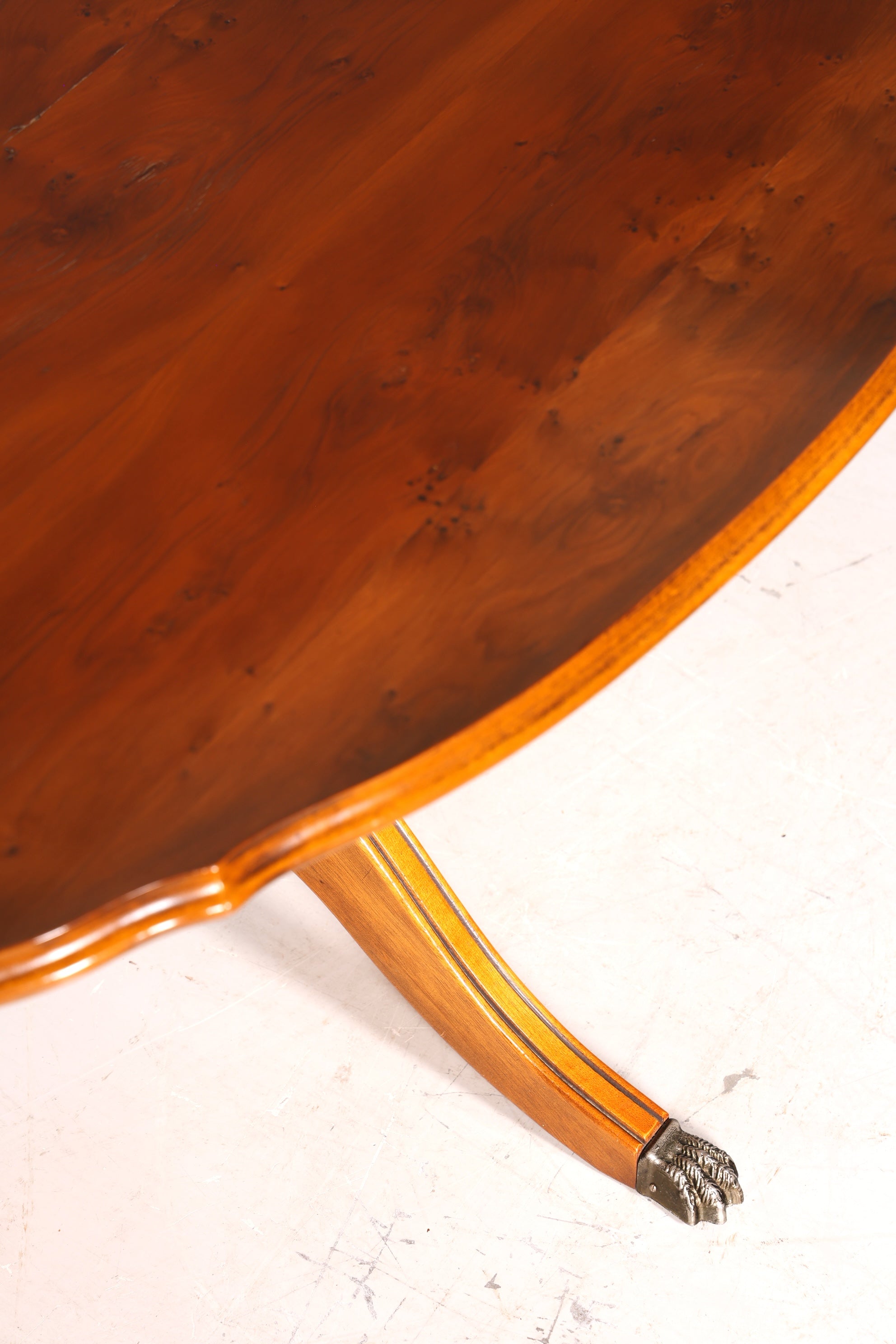 Magnifique table basse anglaise, style ancien, en bois d&