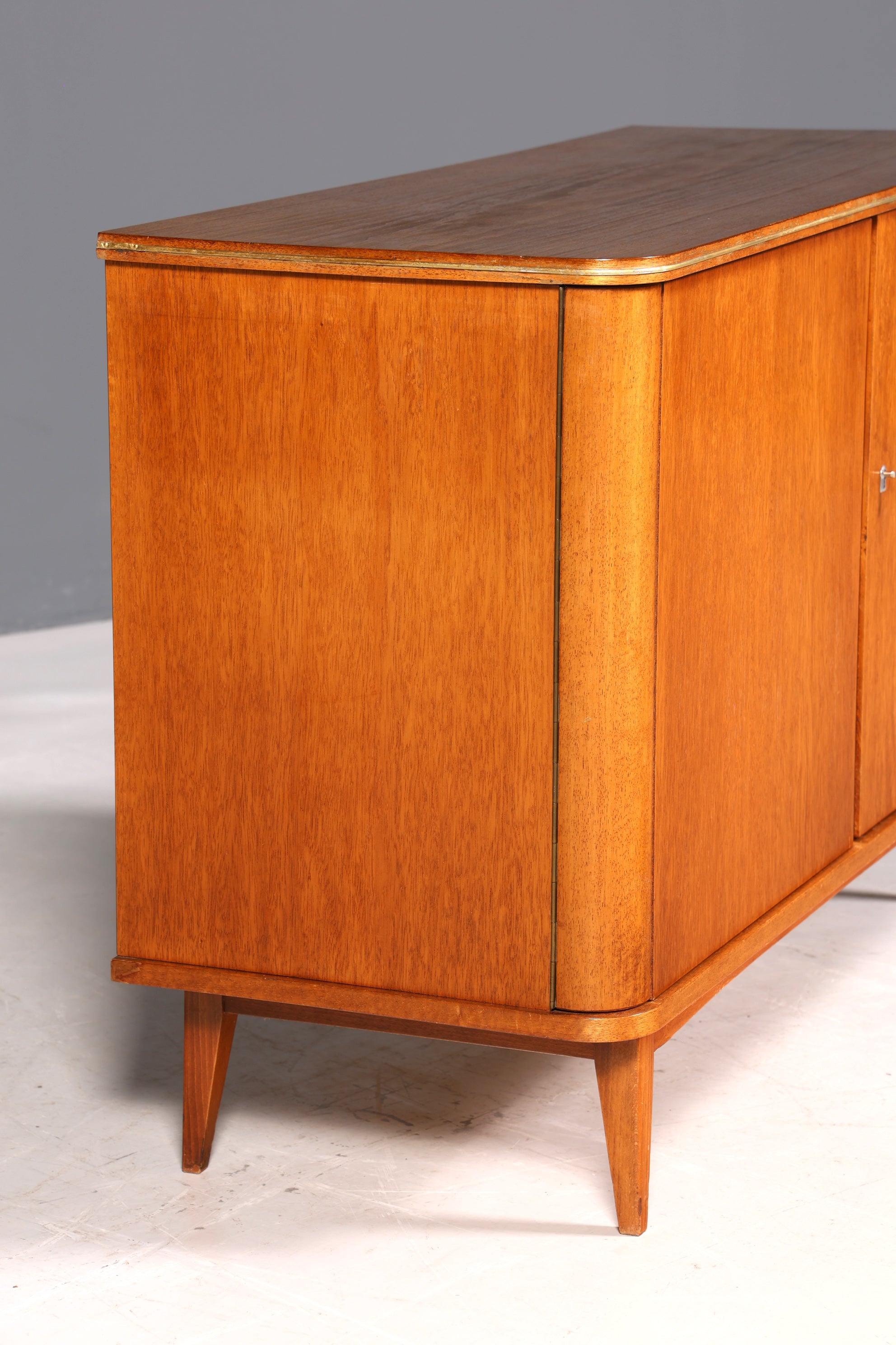 Meuble de style années 60, commode vintage, commode rétro pour entrée, buffet années 60