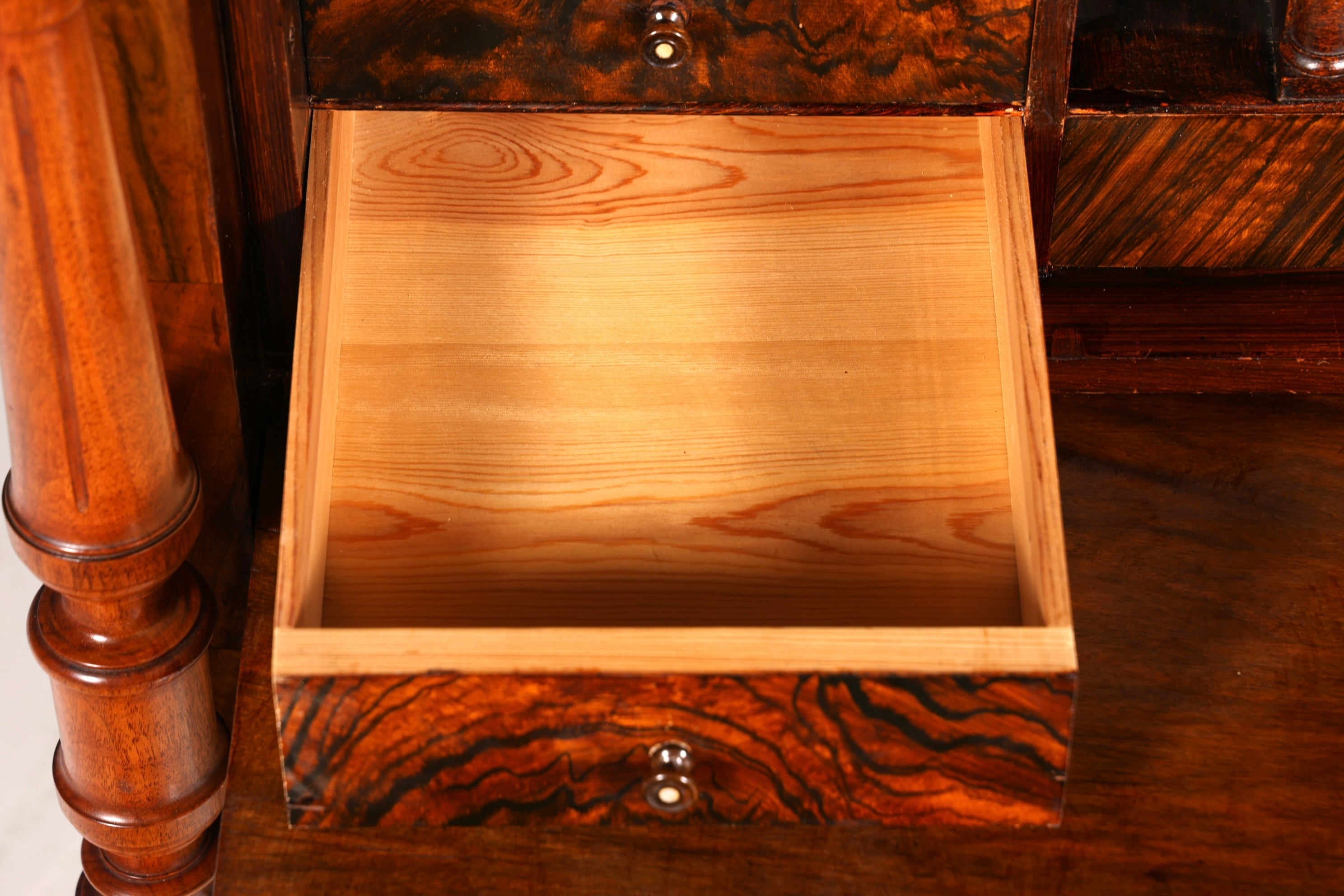 Secrétaire Gründerzeit onirique, commode haute Vertiko, meuble secrétaire Louis Philippe, vers 1880