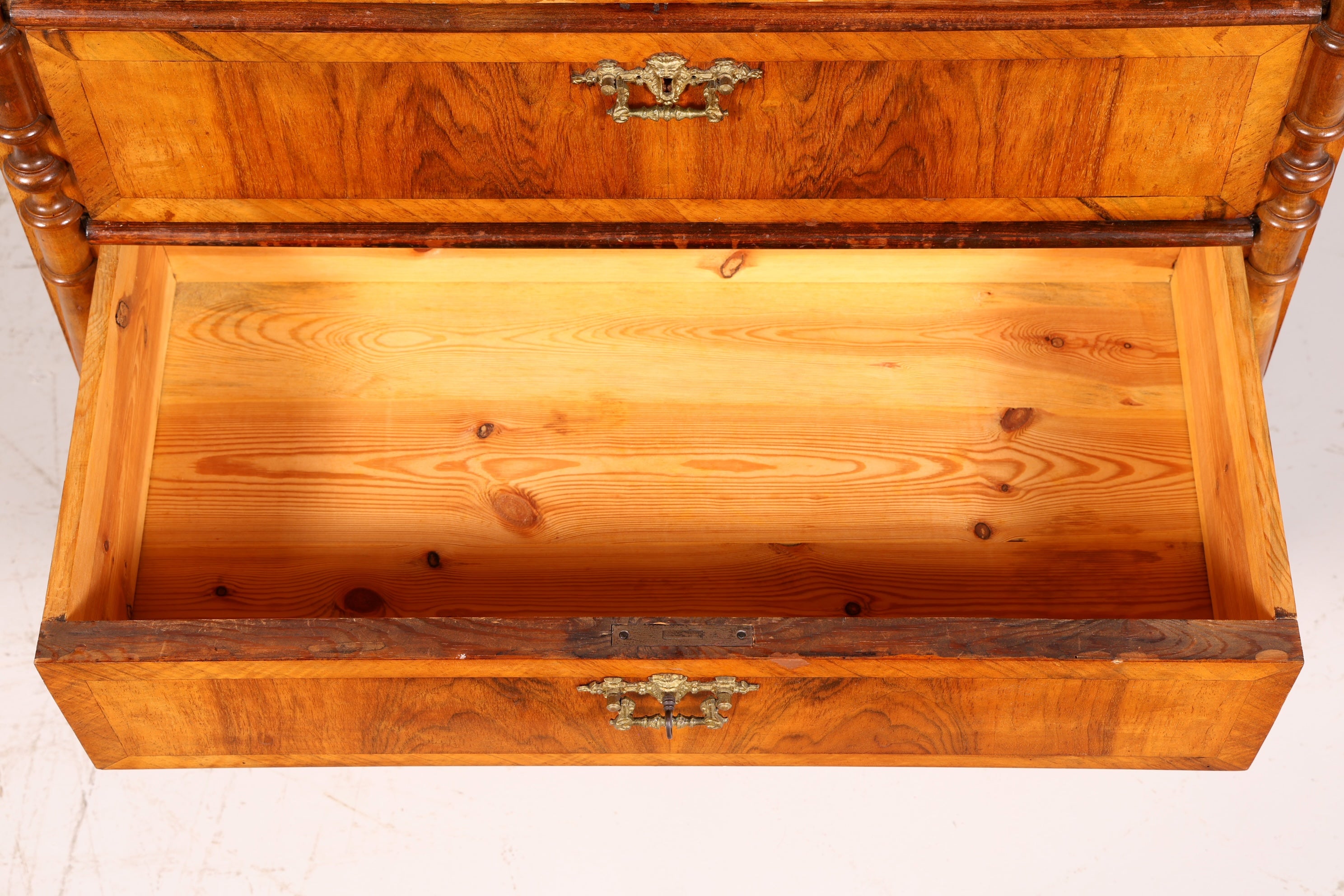 Magnifique commode Gründerzeit de style Art nouveau, meuble vertical à tiroirs, commode à linge, antique en bois massif