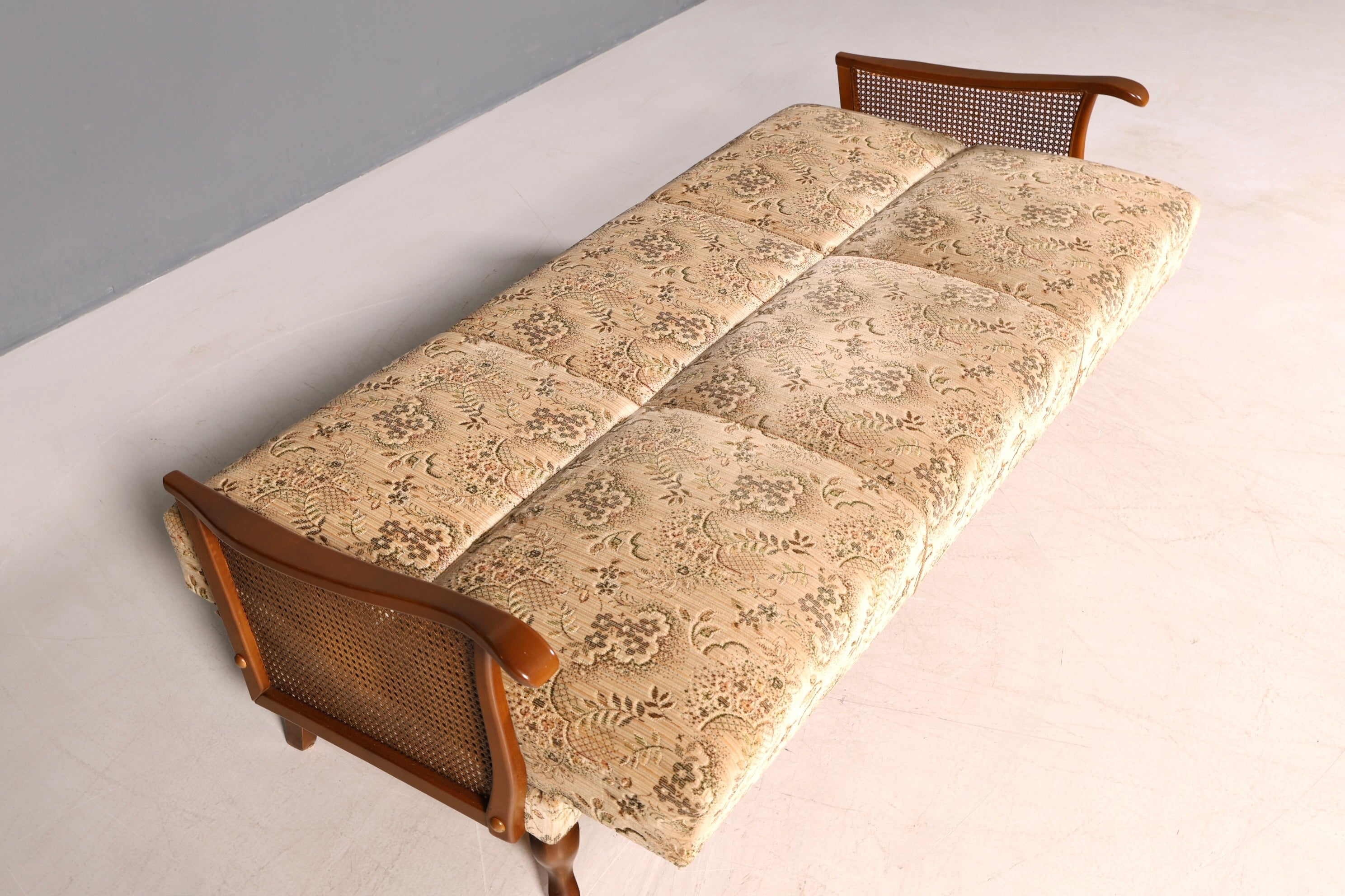 Wunderschöne Chippendale Couch Sofa 3-Sitzer Gästebett Polstersofa Antik Stil Wiener Geflecht Schlafsofa Wohnzimmer Lounge