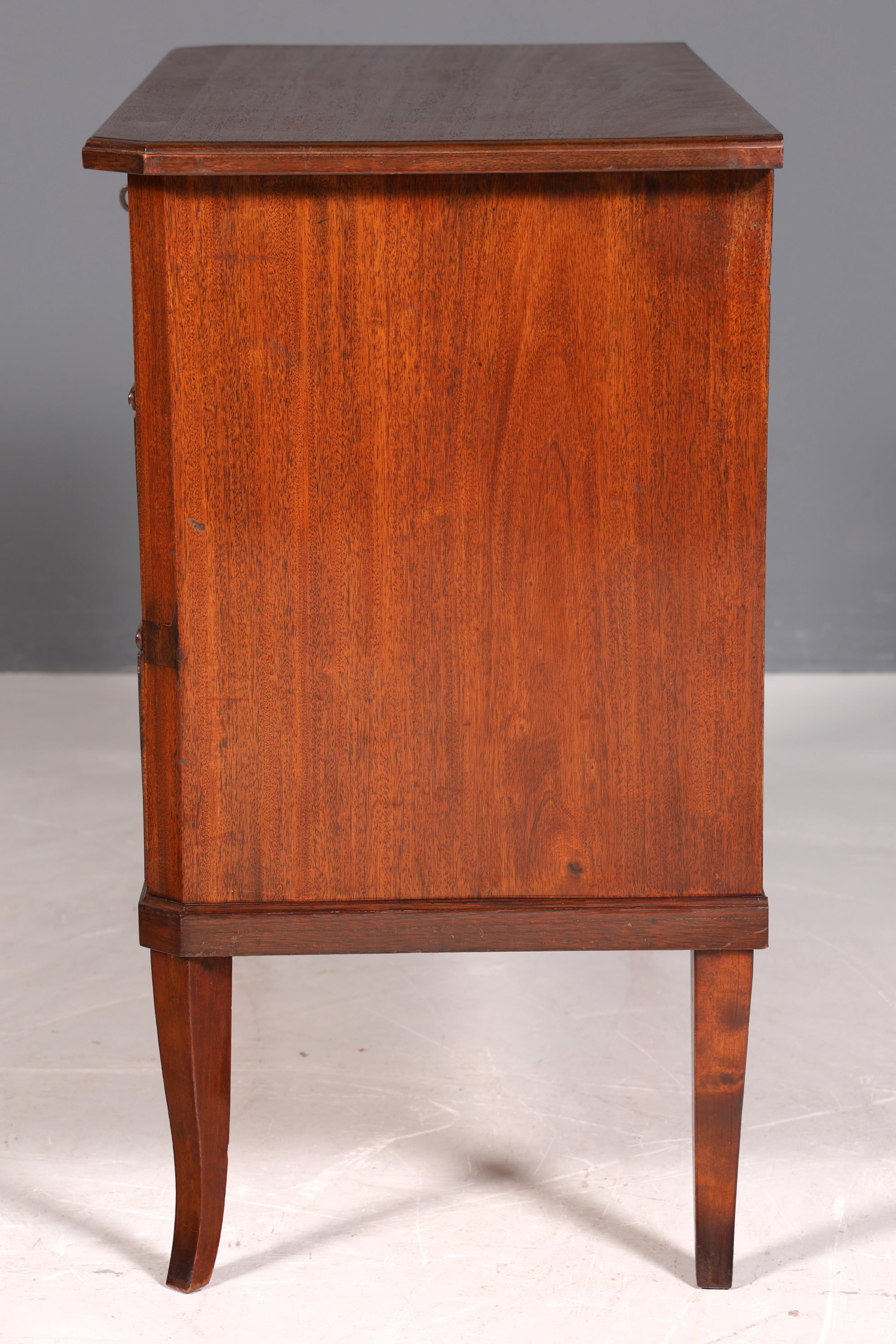 Magnifique commode de style gustavien, en bois véritable, commode en lin de style anglais