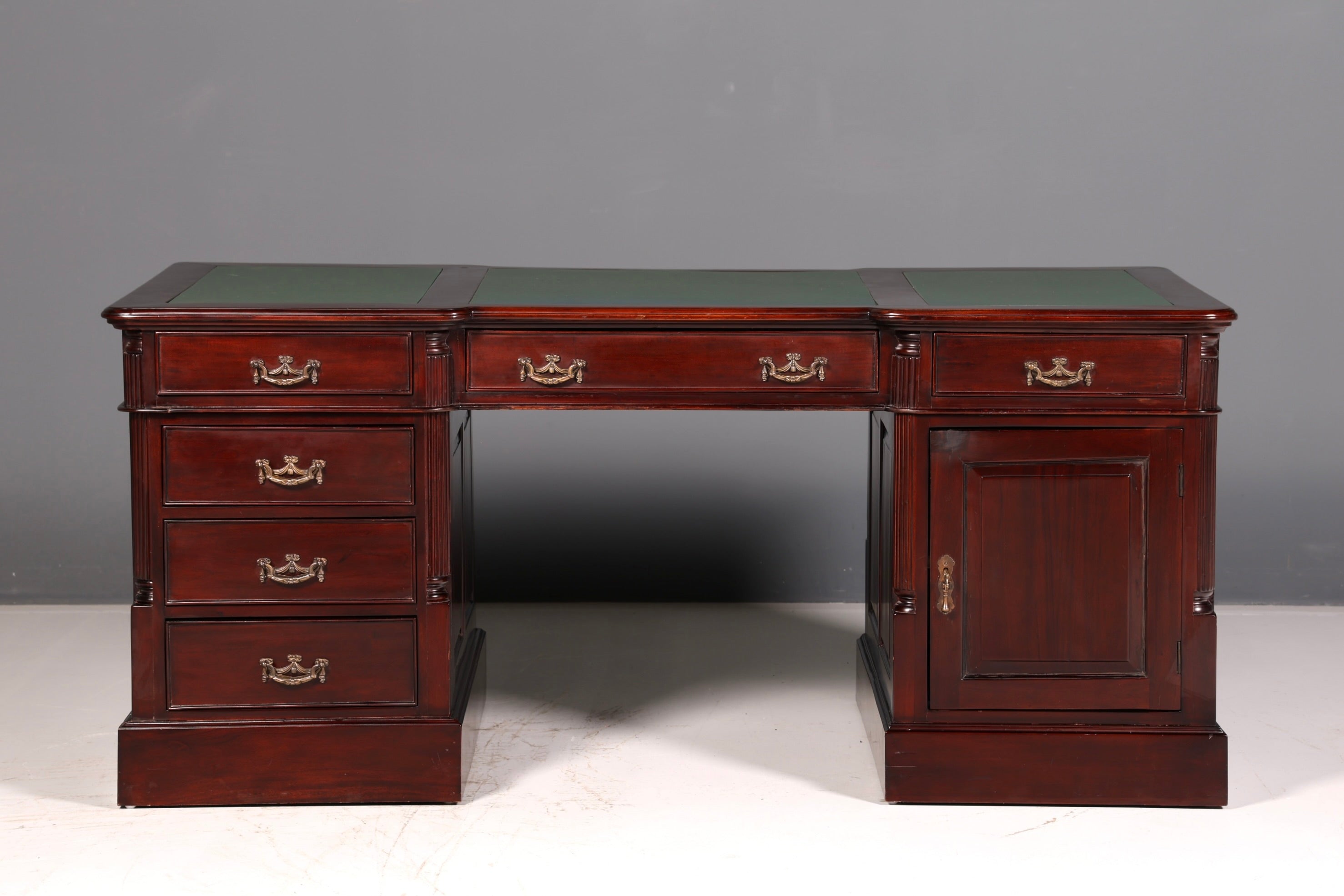 Magnifique bureau anglais en acajou, sous-main en cuir véritable, bureau de partenaire, bureau de travail, antique vintage
