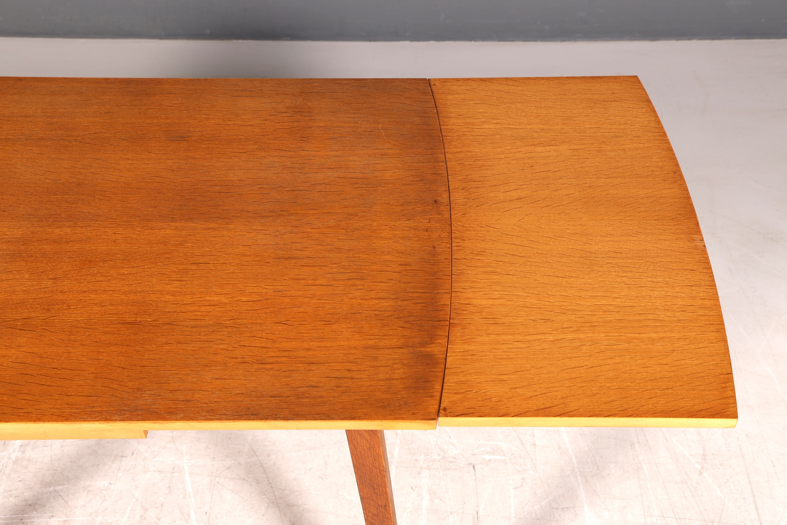 Schlichter Mid Century Esstisch ausziehbarer Vintage Tisch Retro Küchentisch