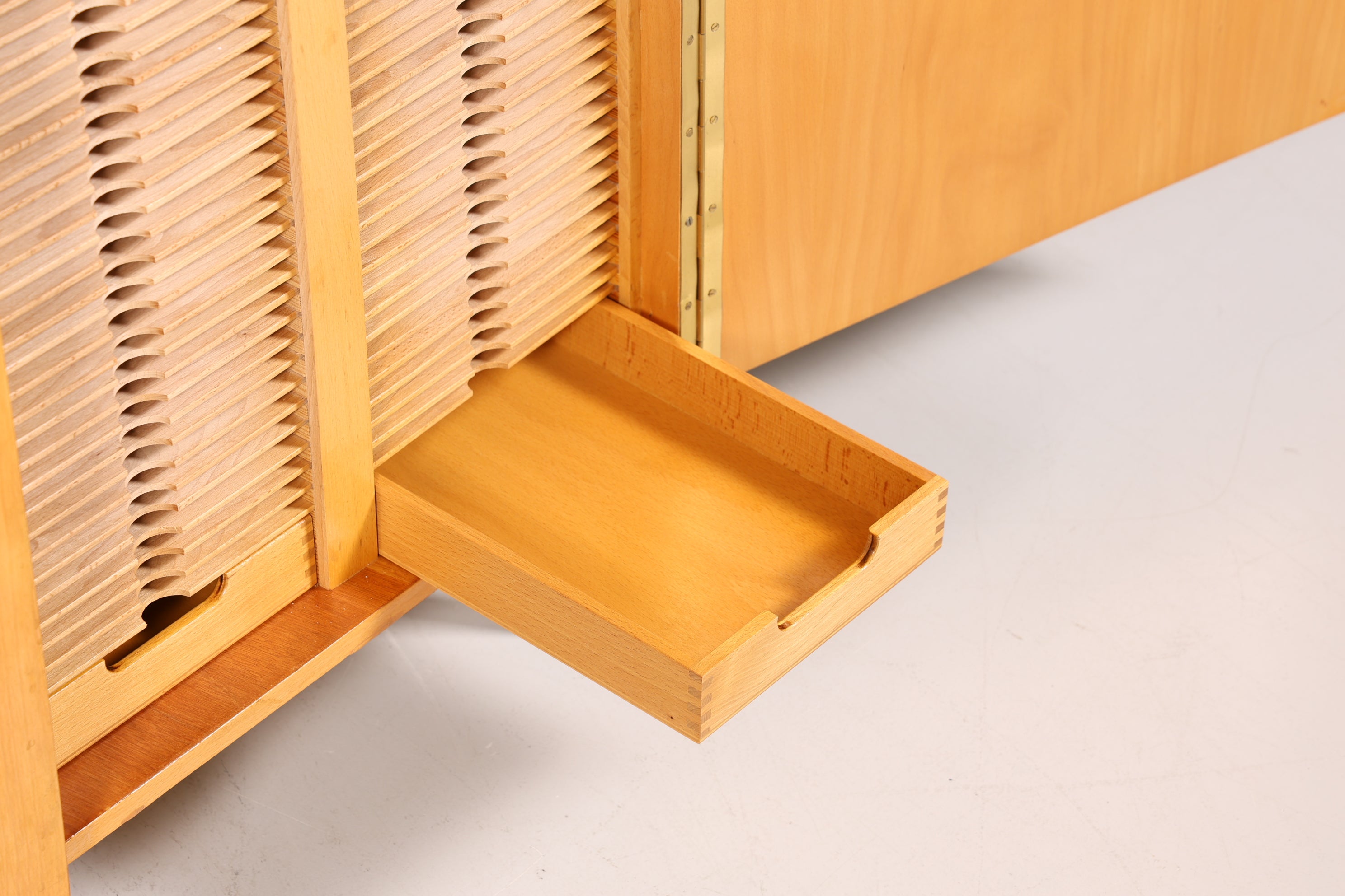 Wunderschöner Mid Century Schrank Vintage Schallplatten Schrank LP- Aufbewahrungsschrank