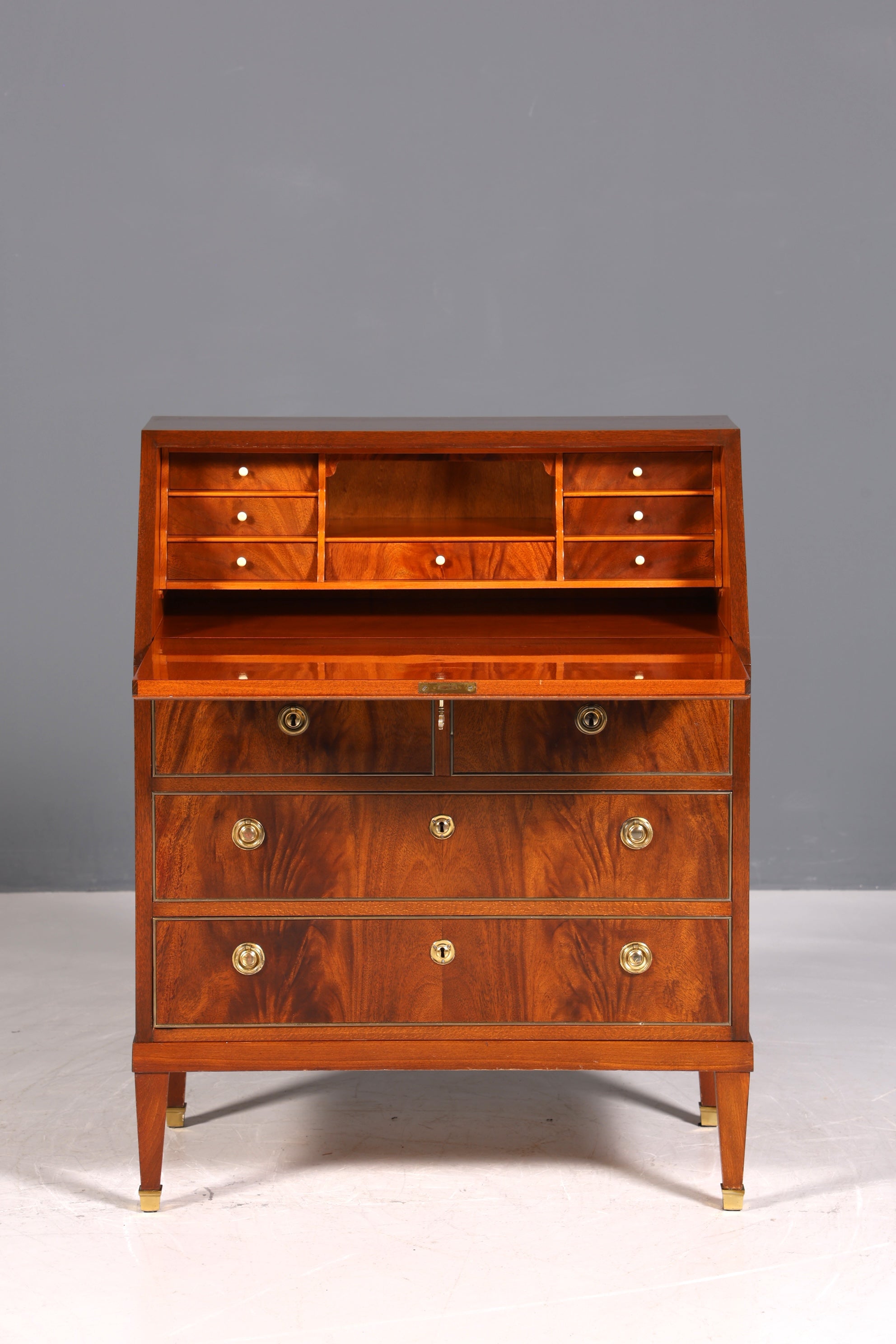 Secrétaire élégant de style anglais, commode de bureau, bureau d&