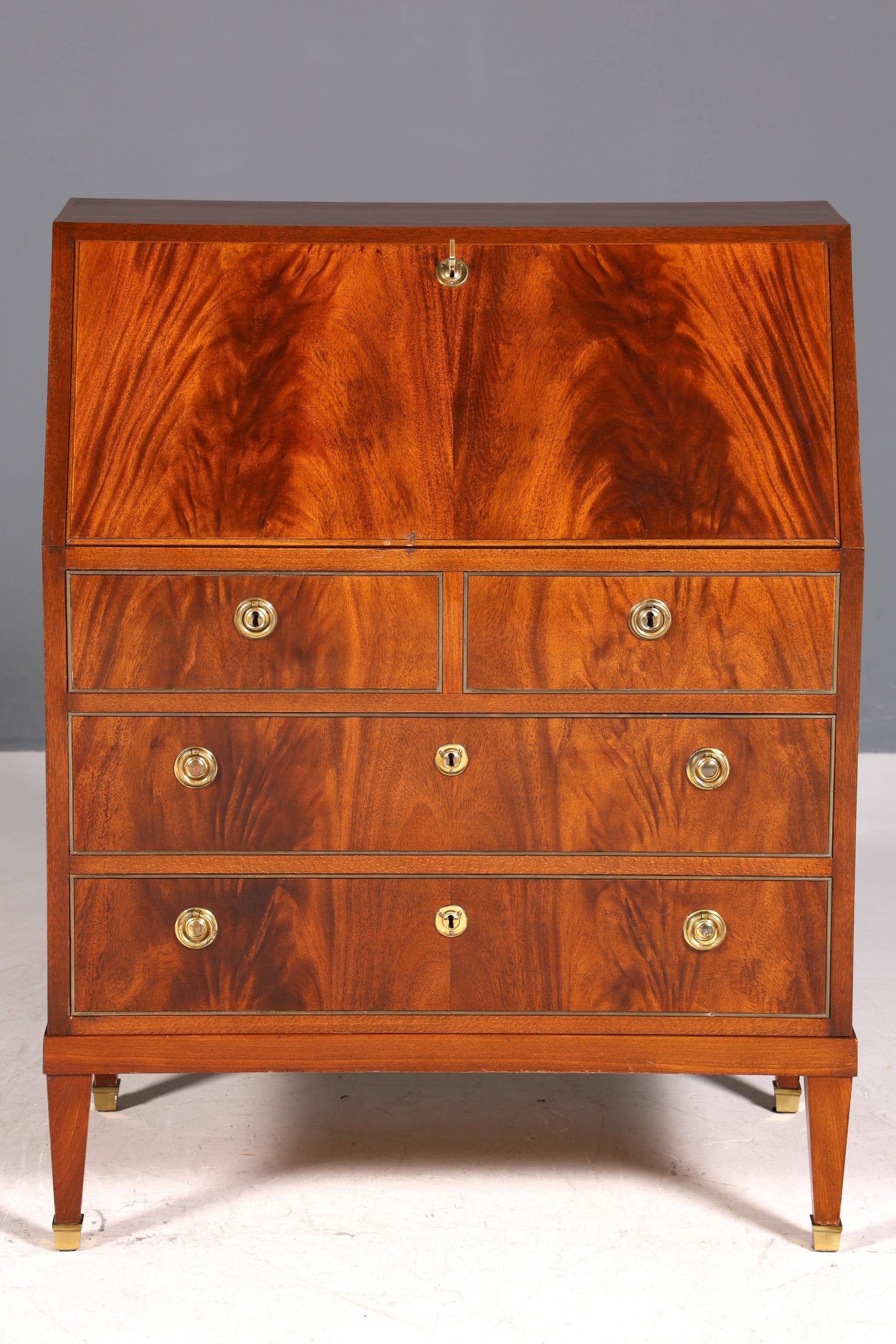 Secrétaire élégant de style anglais, commode de bureau, bureau d&