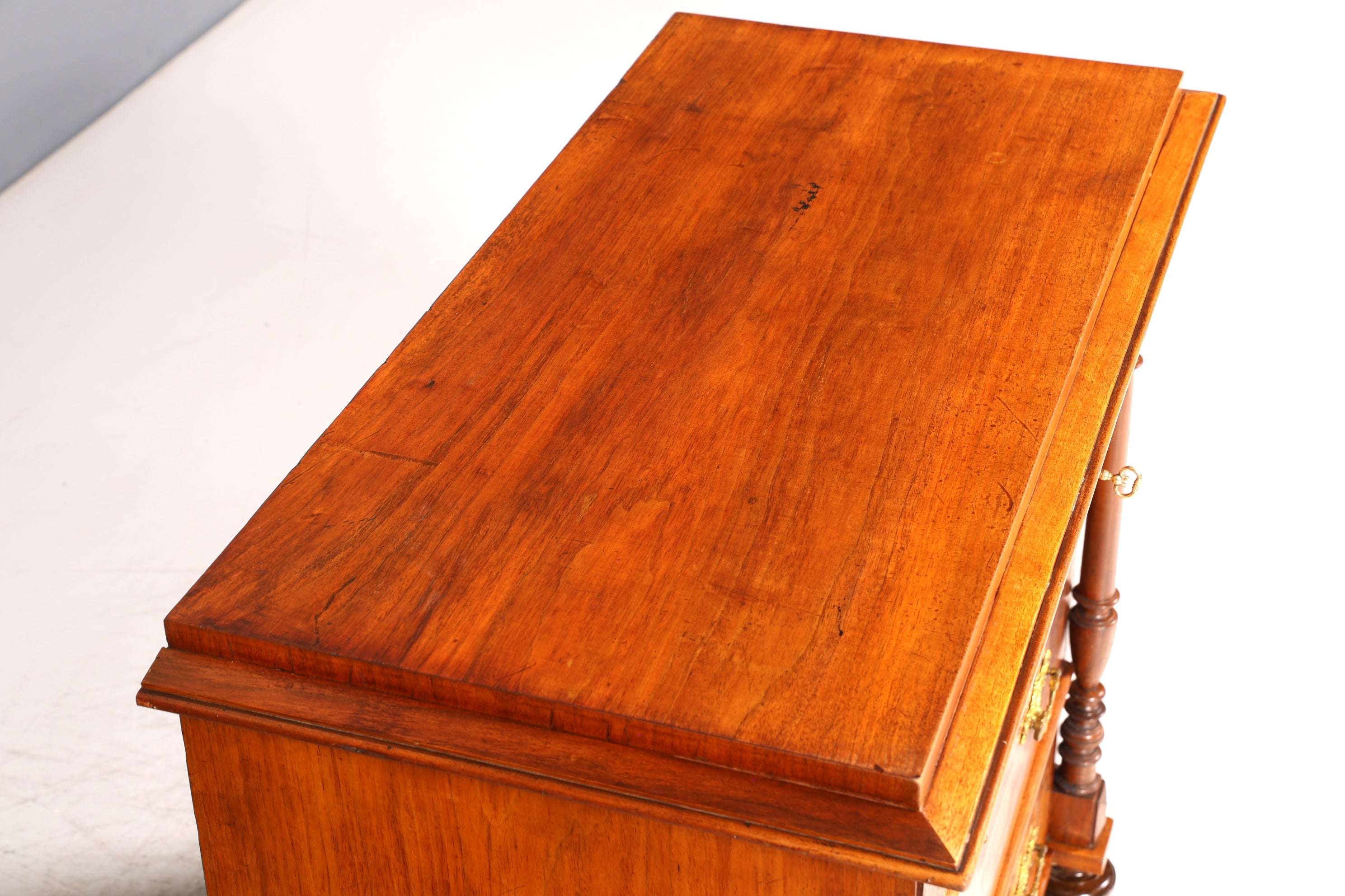 Traumhafte Gründerzeit Kommode Louis Philippe Nussbaum Schubladen Kommode Sideboard um 1880